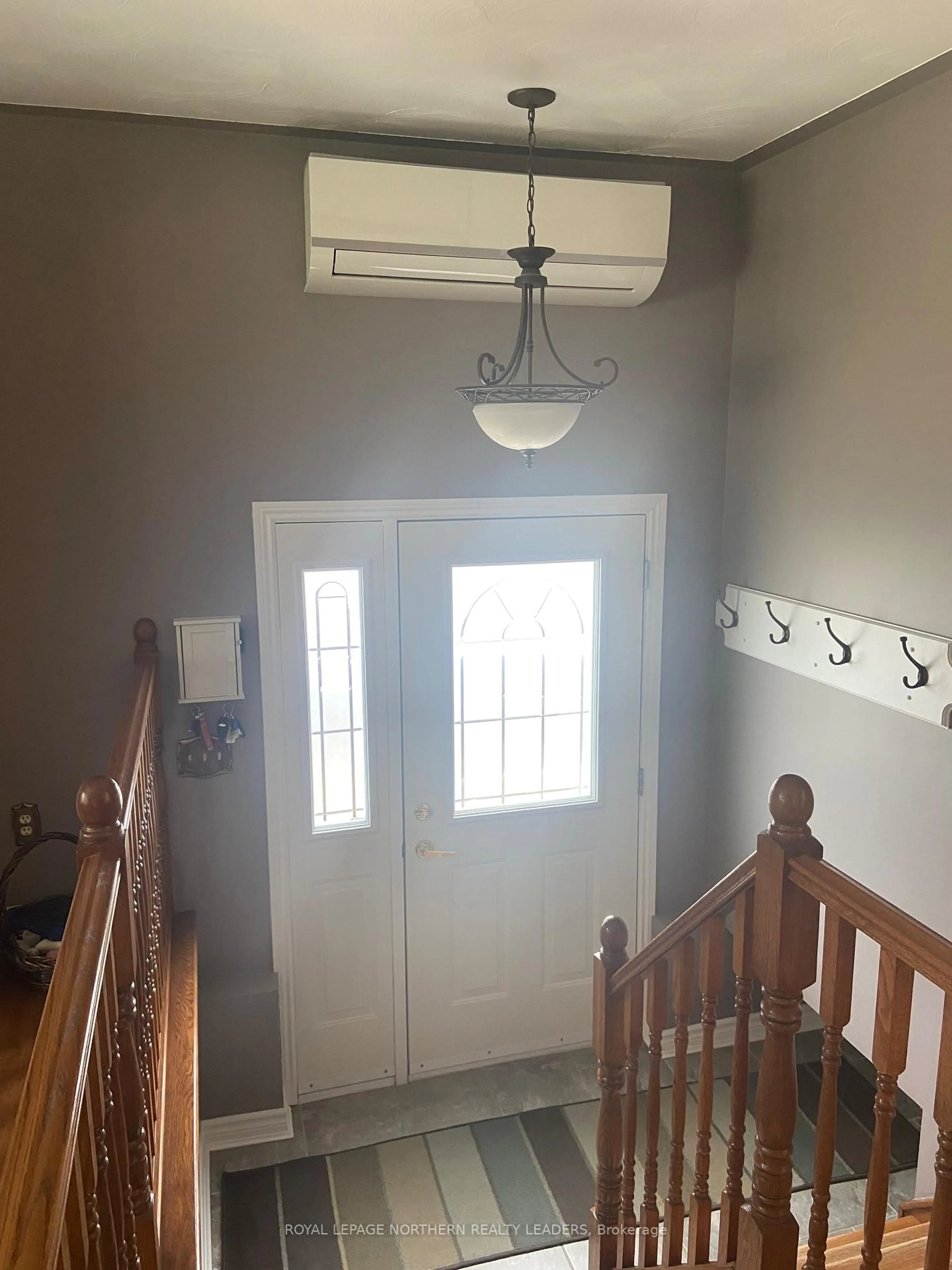 Indoor entryway for 272 Malette Cres, Timmins Ontario P4P 1C5