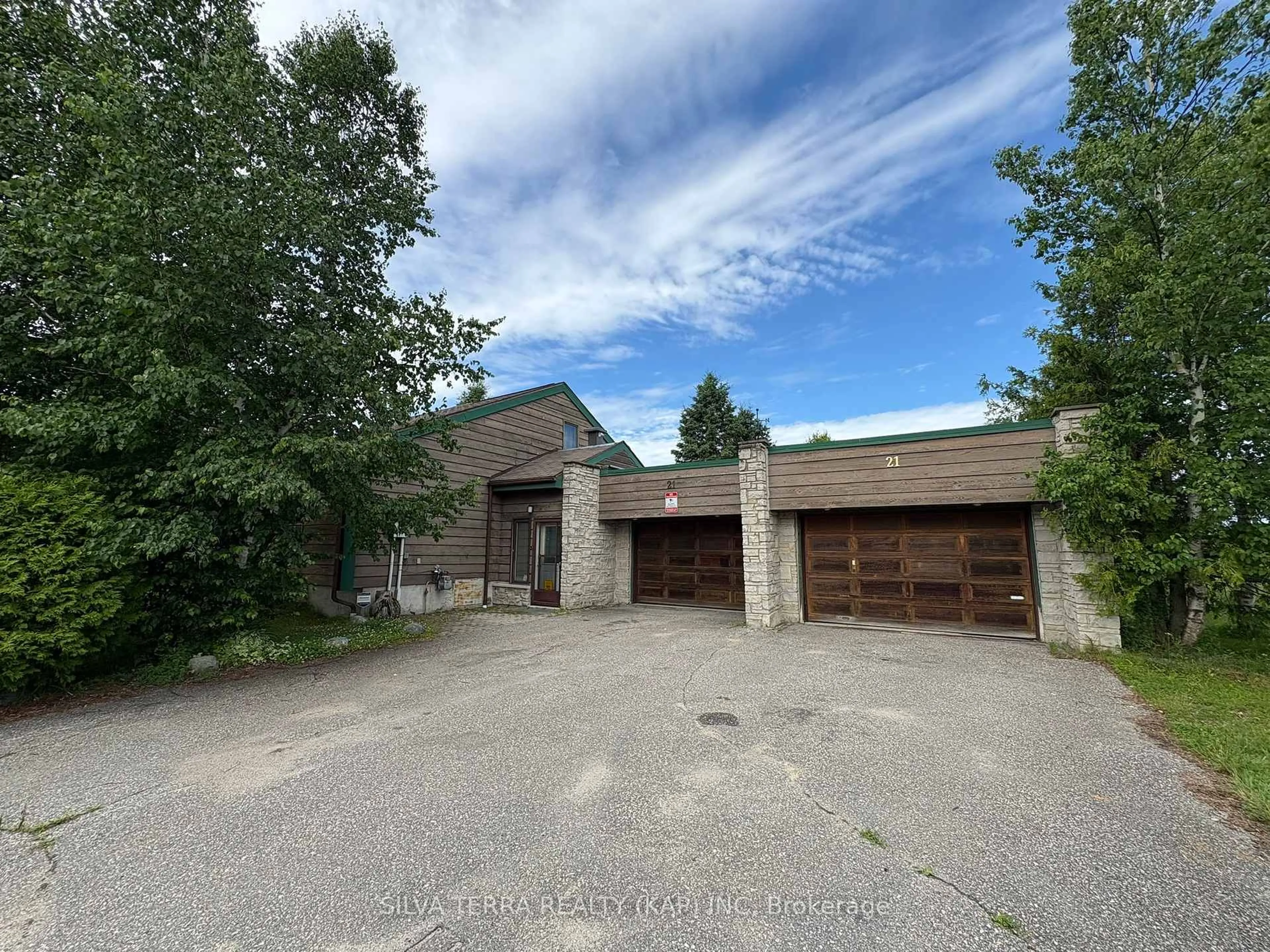 A pic from outside/outdoor area/front of a property/back of a property/a pic from drone, unknown for 21 De La Coupe Avenue Val Rita Ave, Kapuskasing Ontario P0L 2G0
