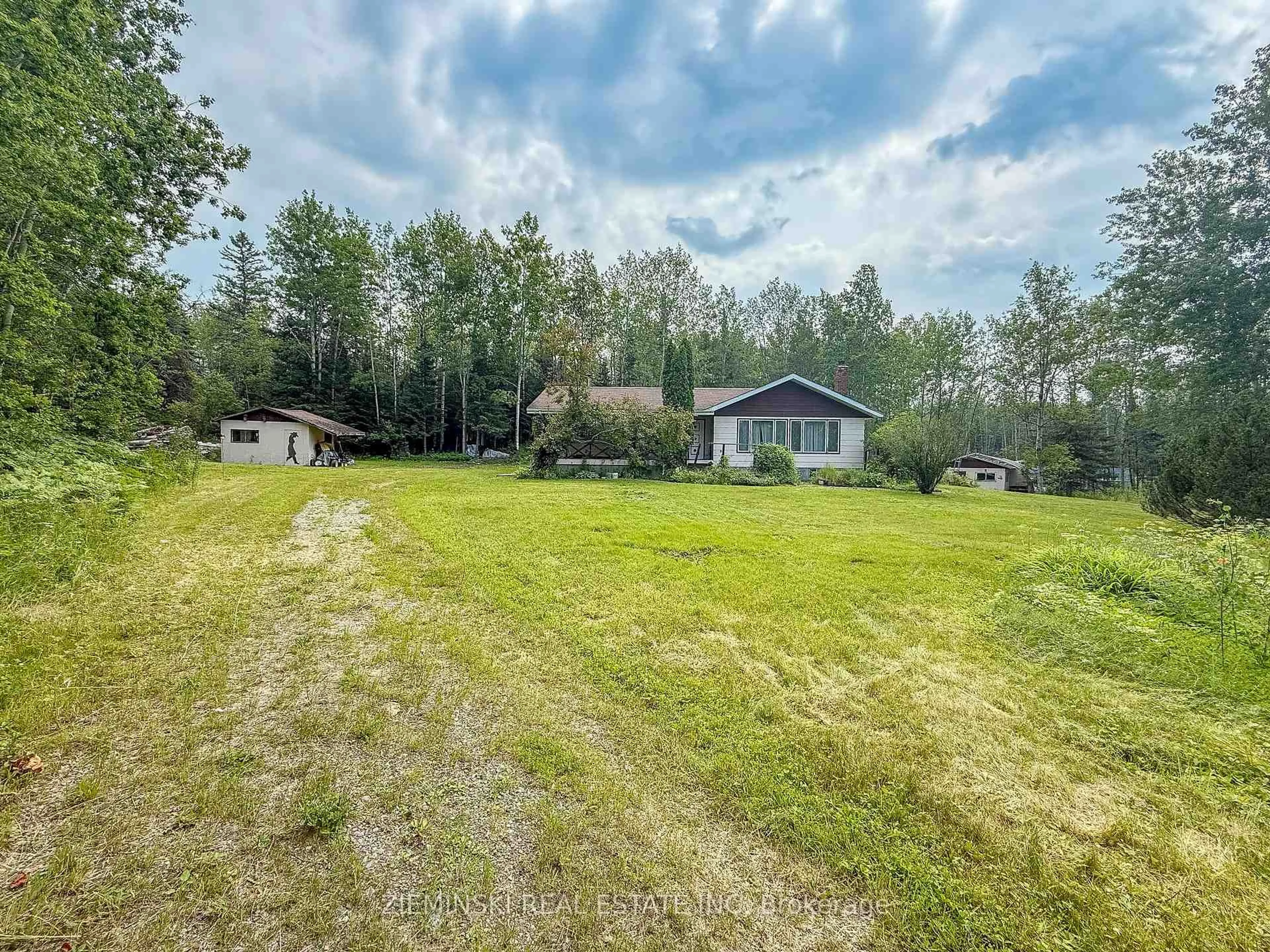 A pic from outside/outdoor area/front of a property/back of a property/a pic from drone, unknown for 1040 Ruby Rd, Black River-Matheson Ontario P0K 1N0