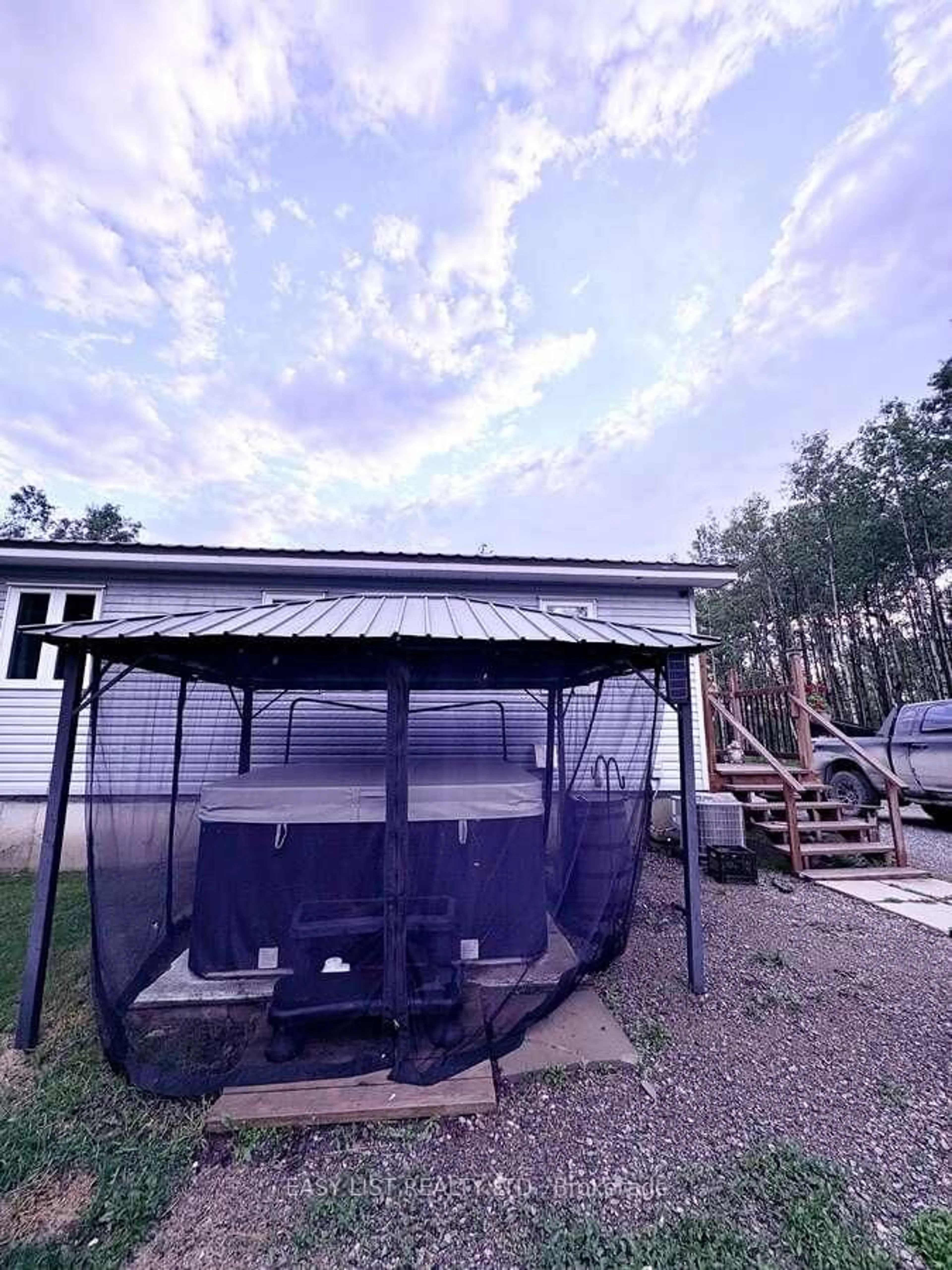 Shed for 1058 Ruby Rd, Black River Matheson Ontario P0K 1N0