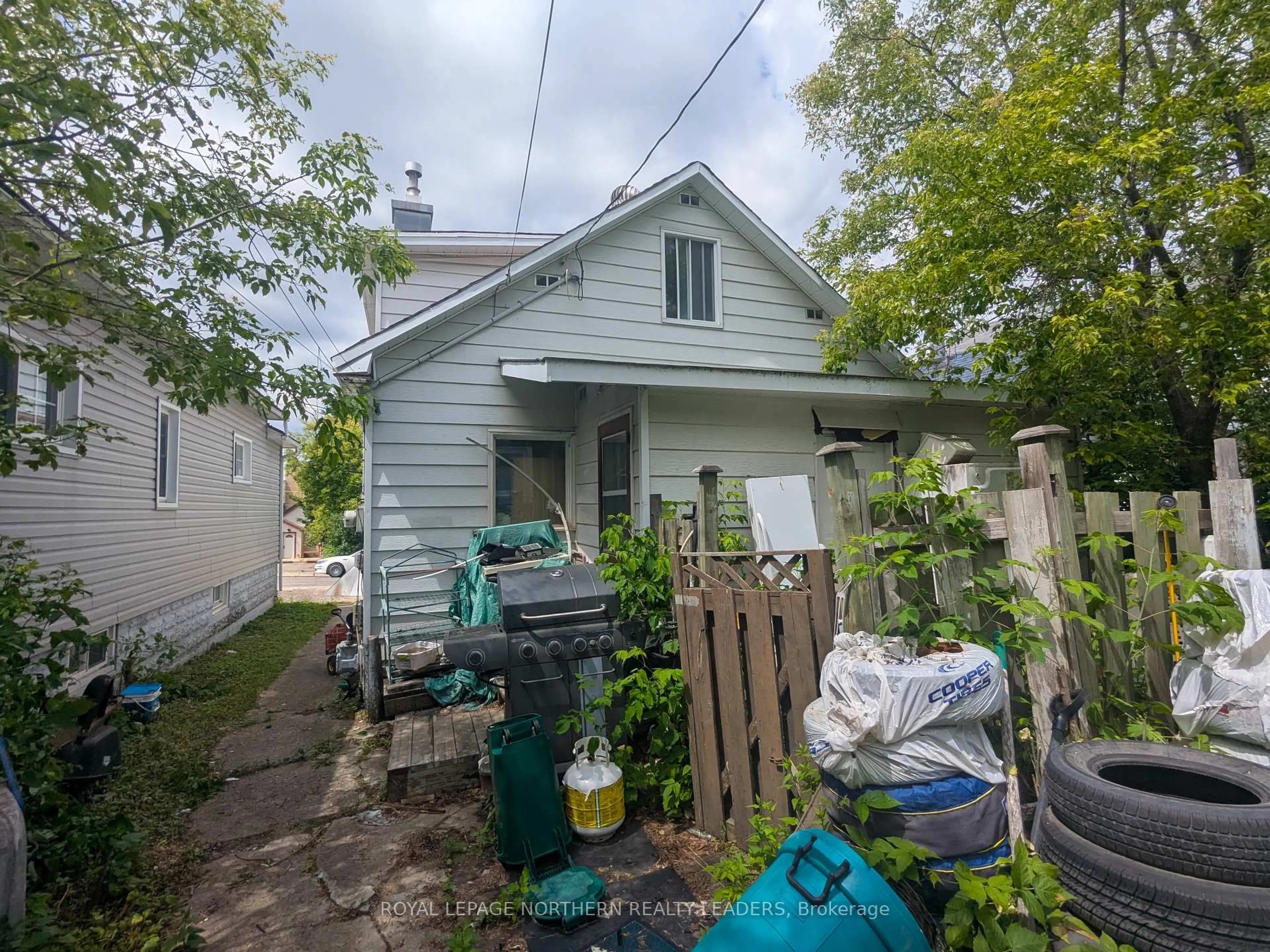 Shed for 236 Tamarack St, Timmins Ontario P4N 6R1