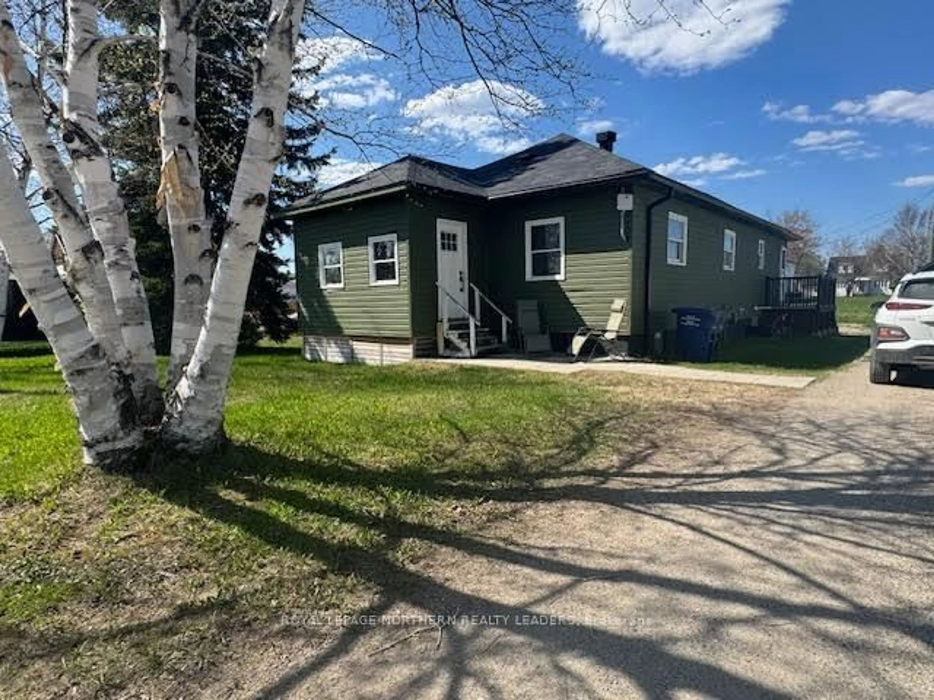 A pic from outside/outdoor area/front of a property/back of a property/a pic from drone, street for 40 Fourth Ave, Smooth Rock Falls Ontario P0L 2B0