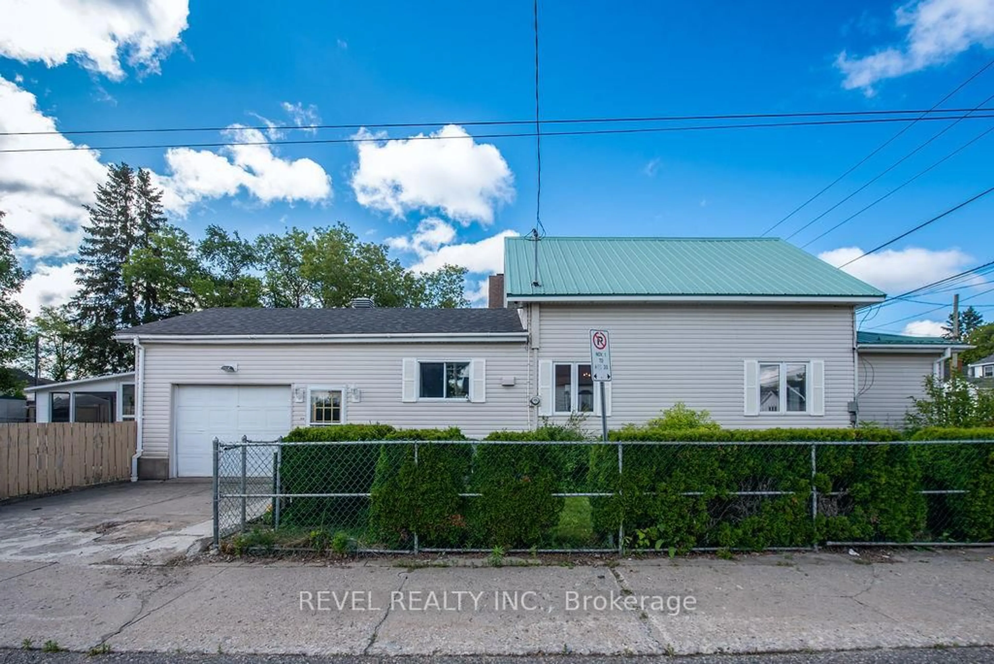 A pic from outside/outdoor area/front of a property/back of a property/a pic from drone, street for 202 Maple, Timmins Ontario P4N 1Z2