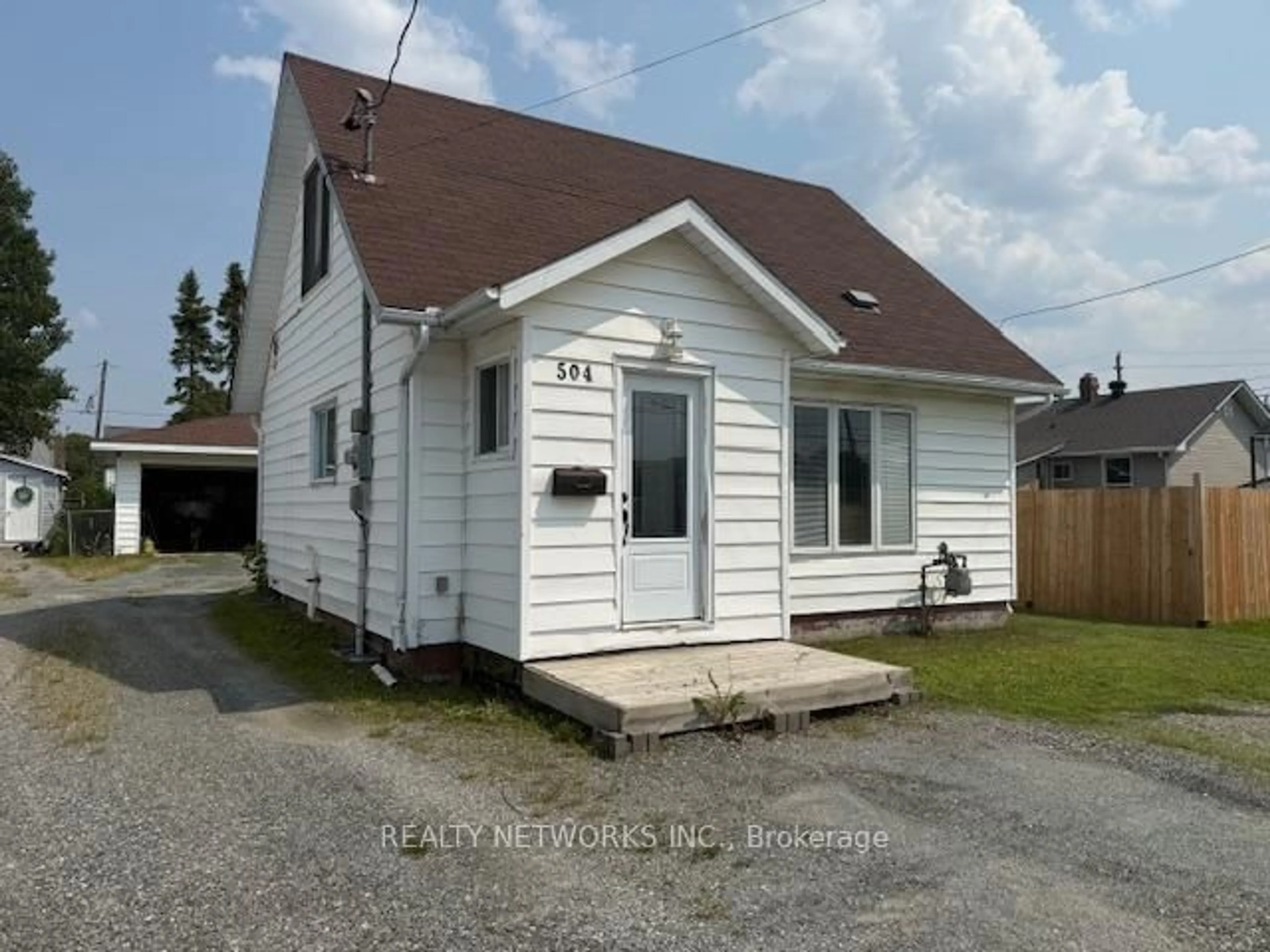 Home with vinyl exterior material, street for 504 Pine St, Timmins Ontario P4N 6M1