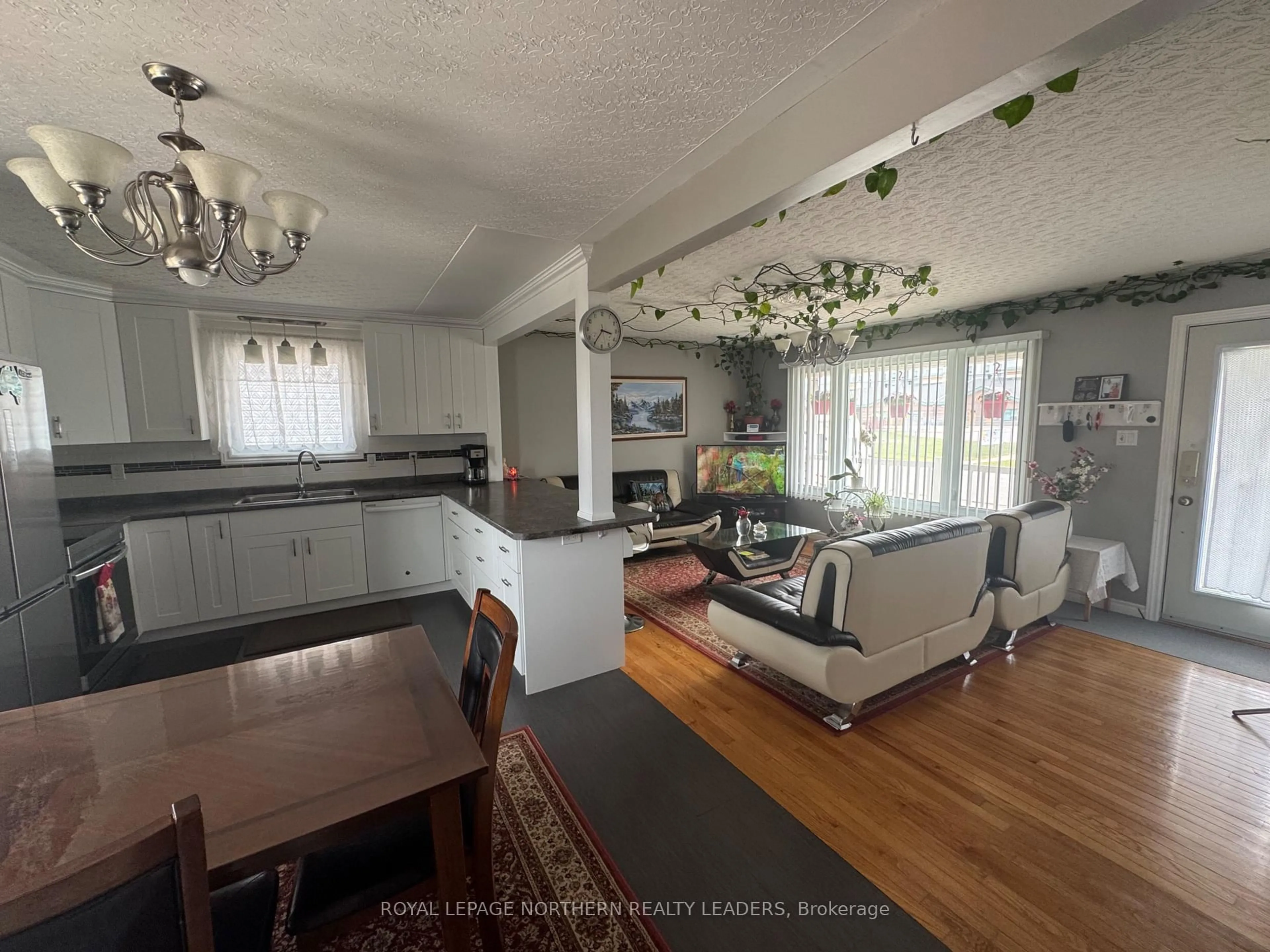 Open concept kitchen, unknown for 880 Park Ave, Timmins Ontario P4N 3Y2