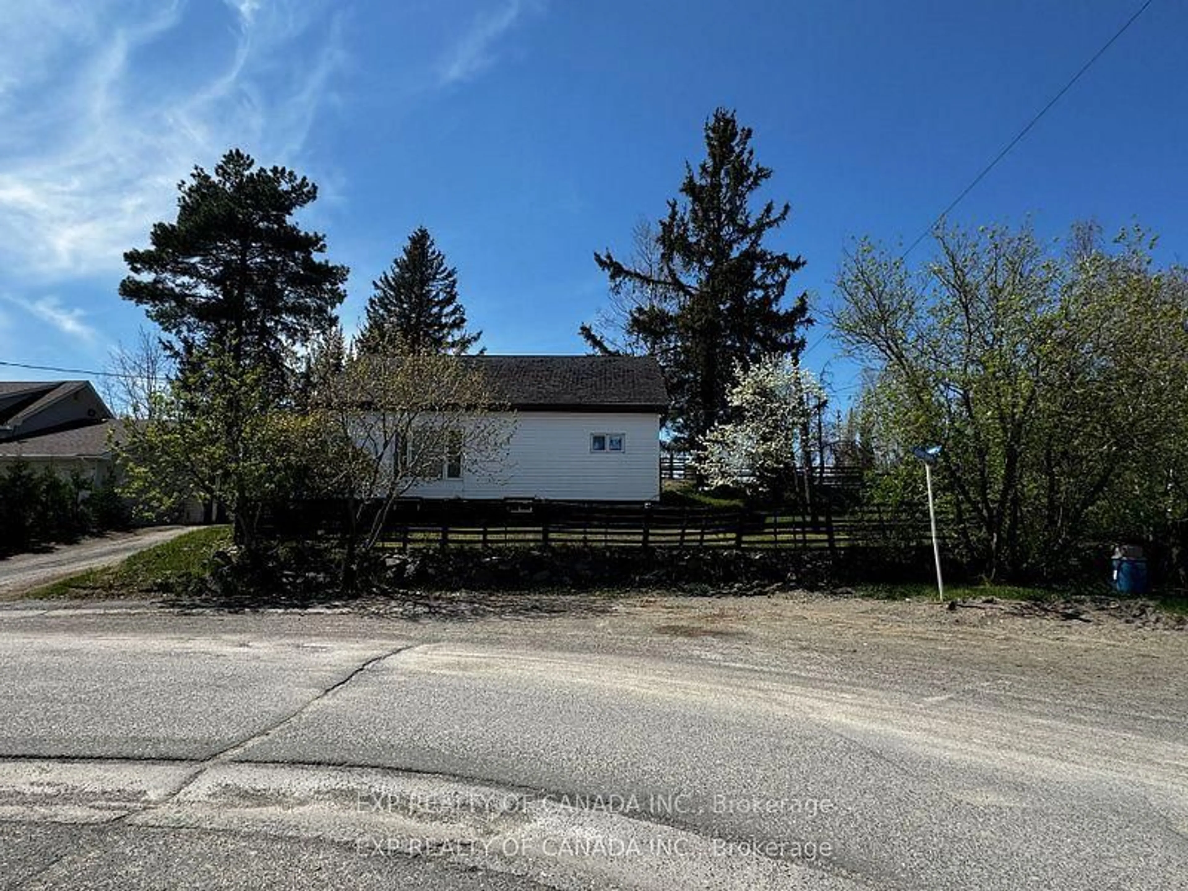 A pic from outside/outdoor area/front of a property/back of a property/a pic from drone, street for 582 Government Rd, Kirkland Lake Ontario P0K 1A0