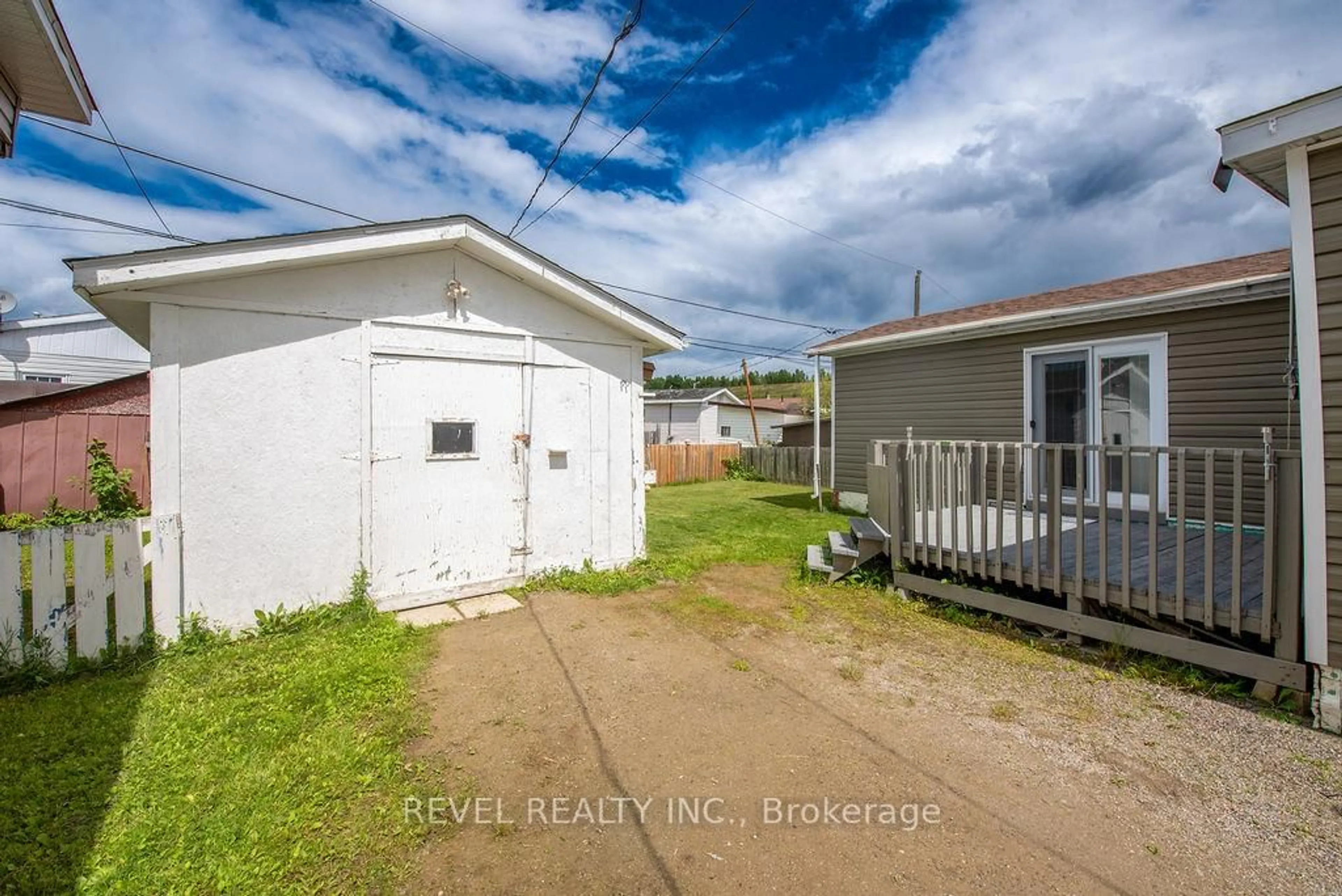 Shed for 14 Michael Ave, Timmins Ontario P4N 0C8