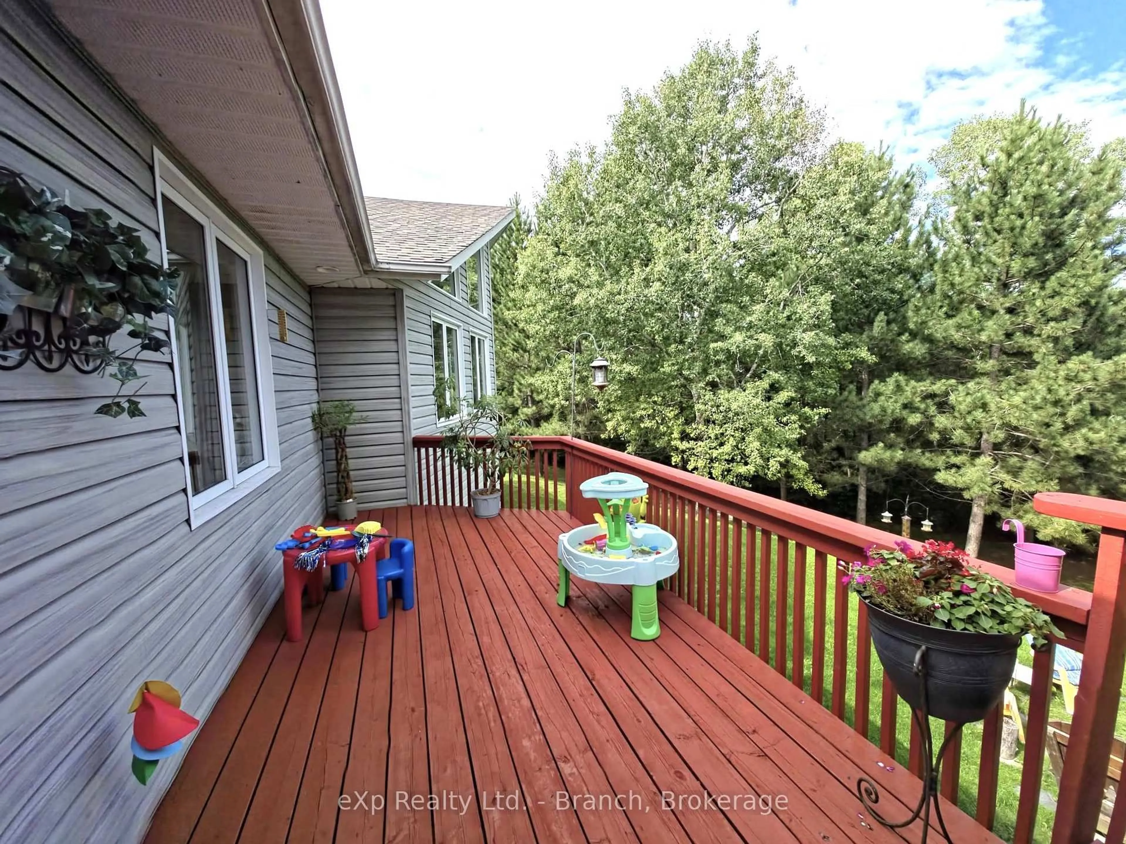 Patio, unknown for 20 Munroe Cres, Timiskaming Ontario P0M 1H0