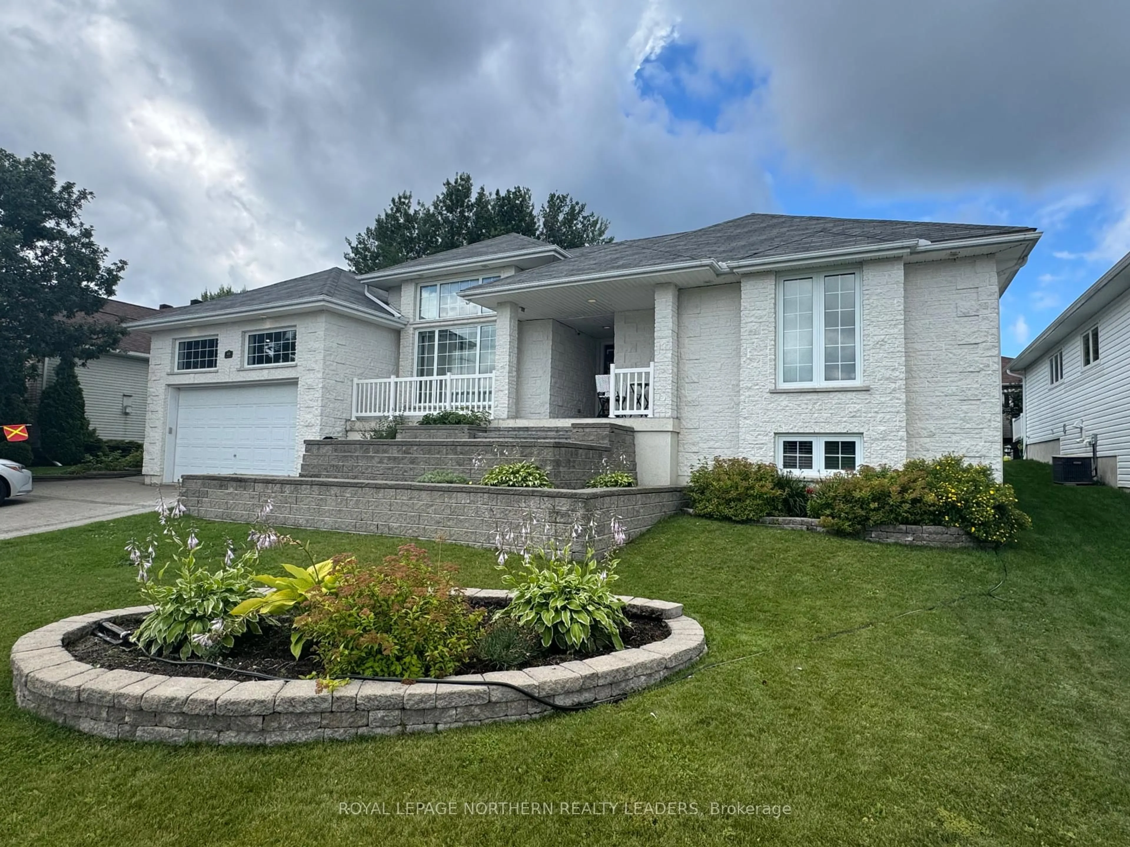 Home with vinyl exterior material, unknown for 410 Bonaventure Dr, Timmins Ontario P4R 1M6