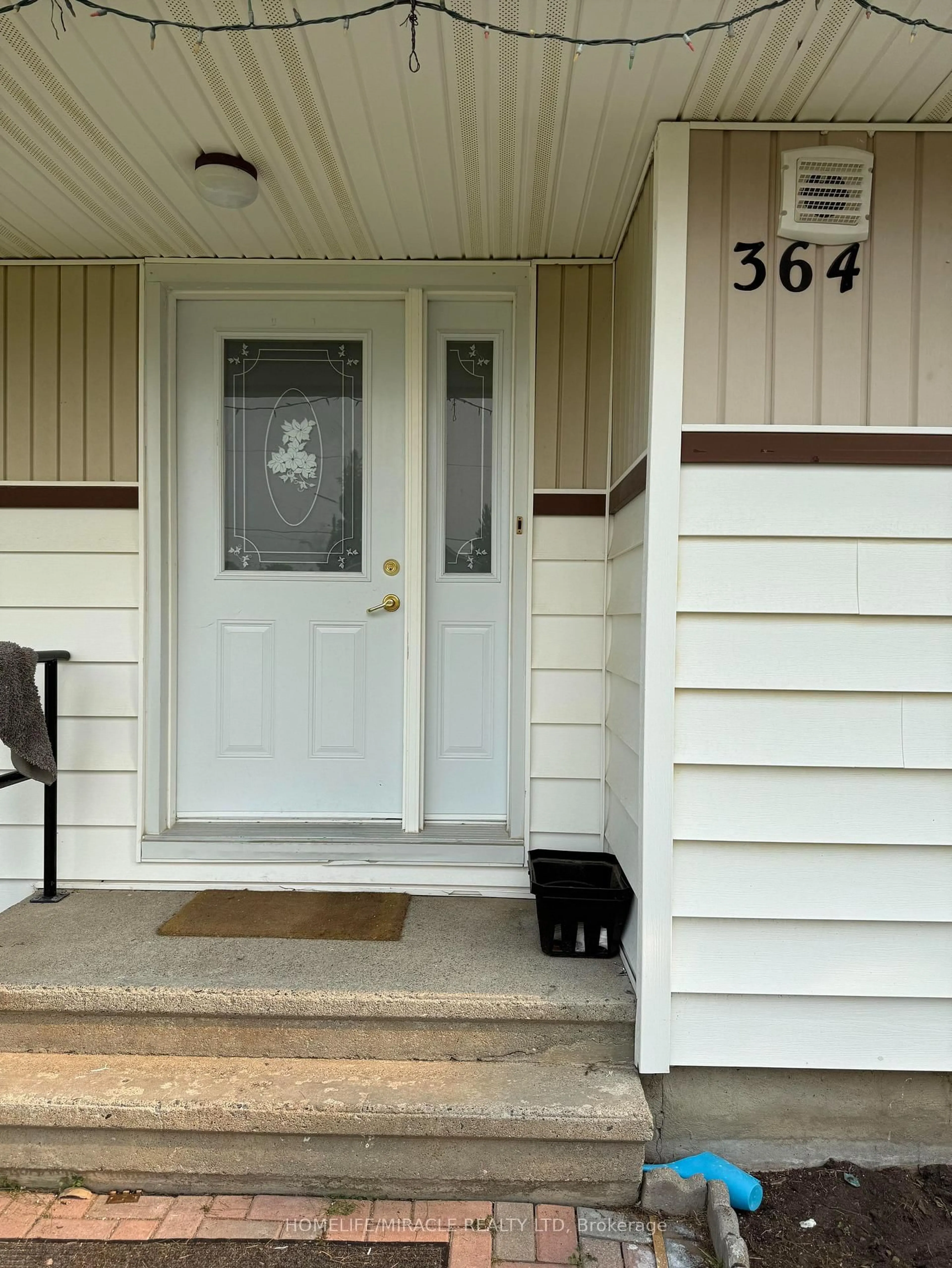 Indoor entryway for 364 Brousseau Ave, Timmins Ontario P4N 5Z1