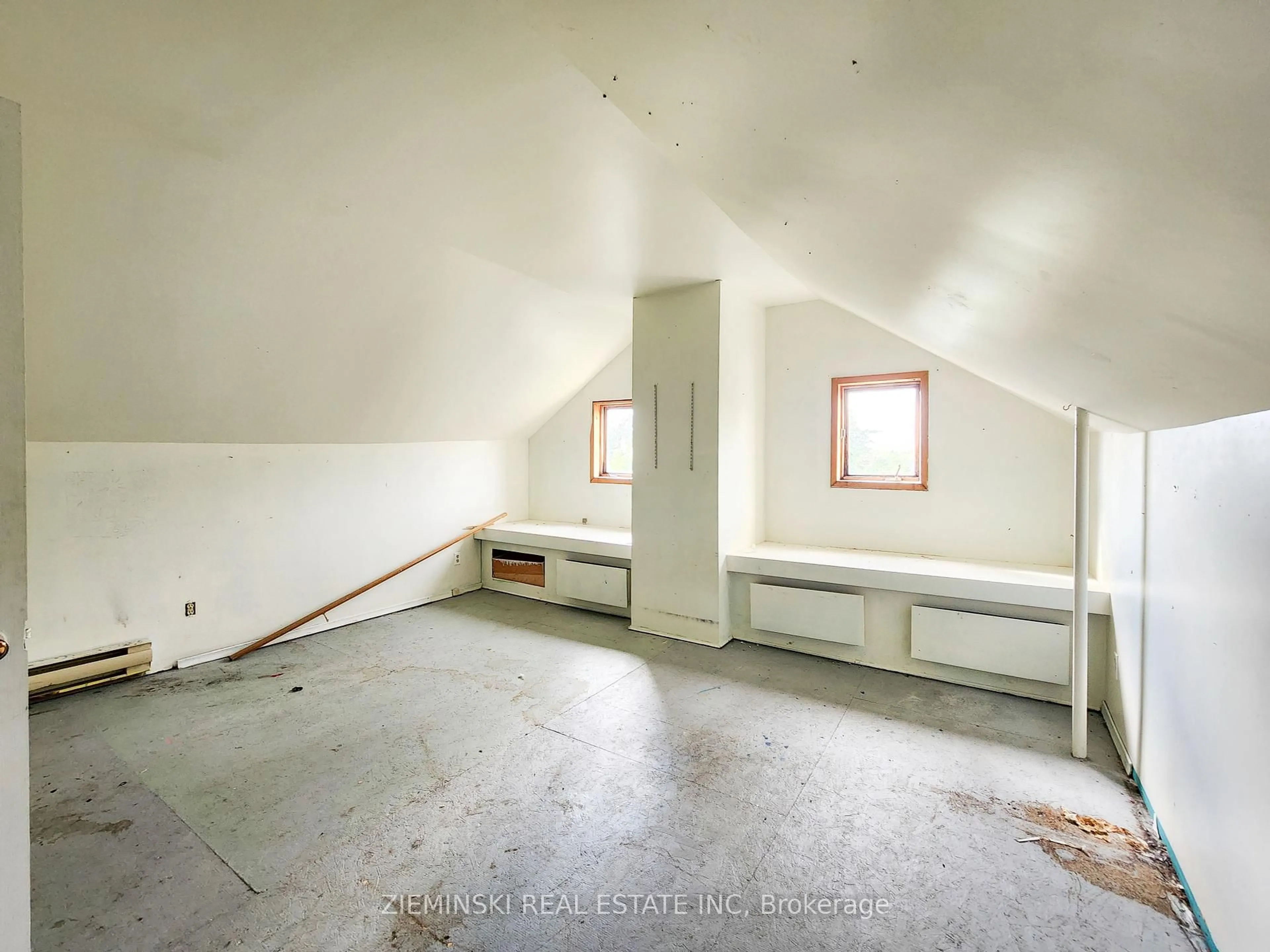 A pic of a room for 50 And 52 Tower St, Kirkland Lake Ontario P2N 1P2