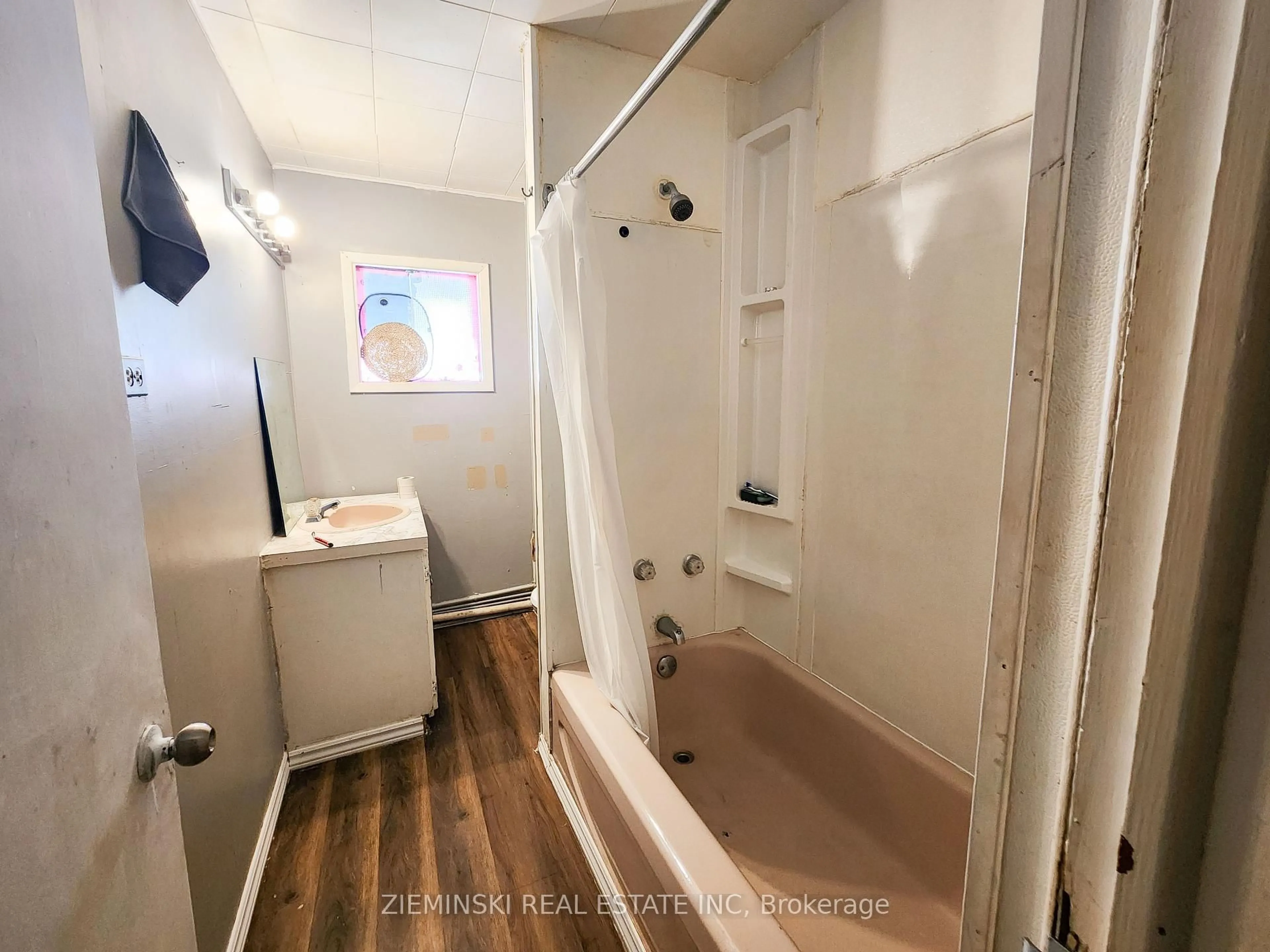 Unknown for 50 And 52 Tower St, Kirkland Lake Ontario P2N 1P2