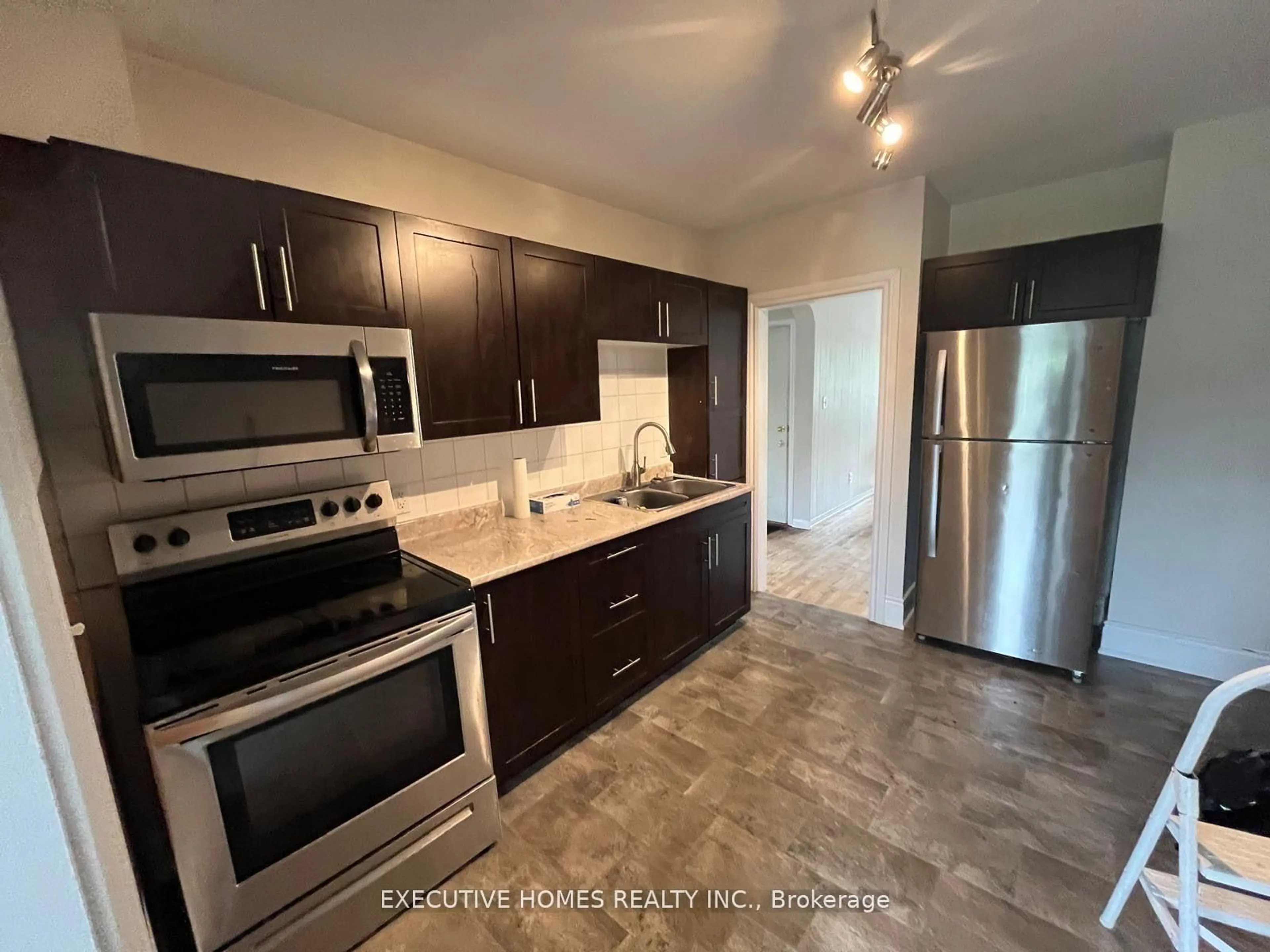 Standard kitchen, unknown for 63 Second St, Kirkland Lake Ontario P2N 1R6