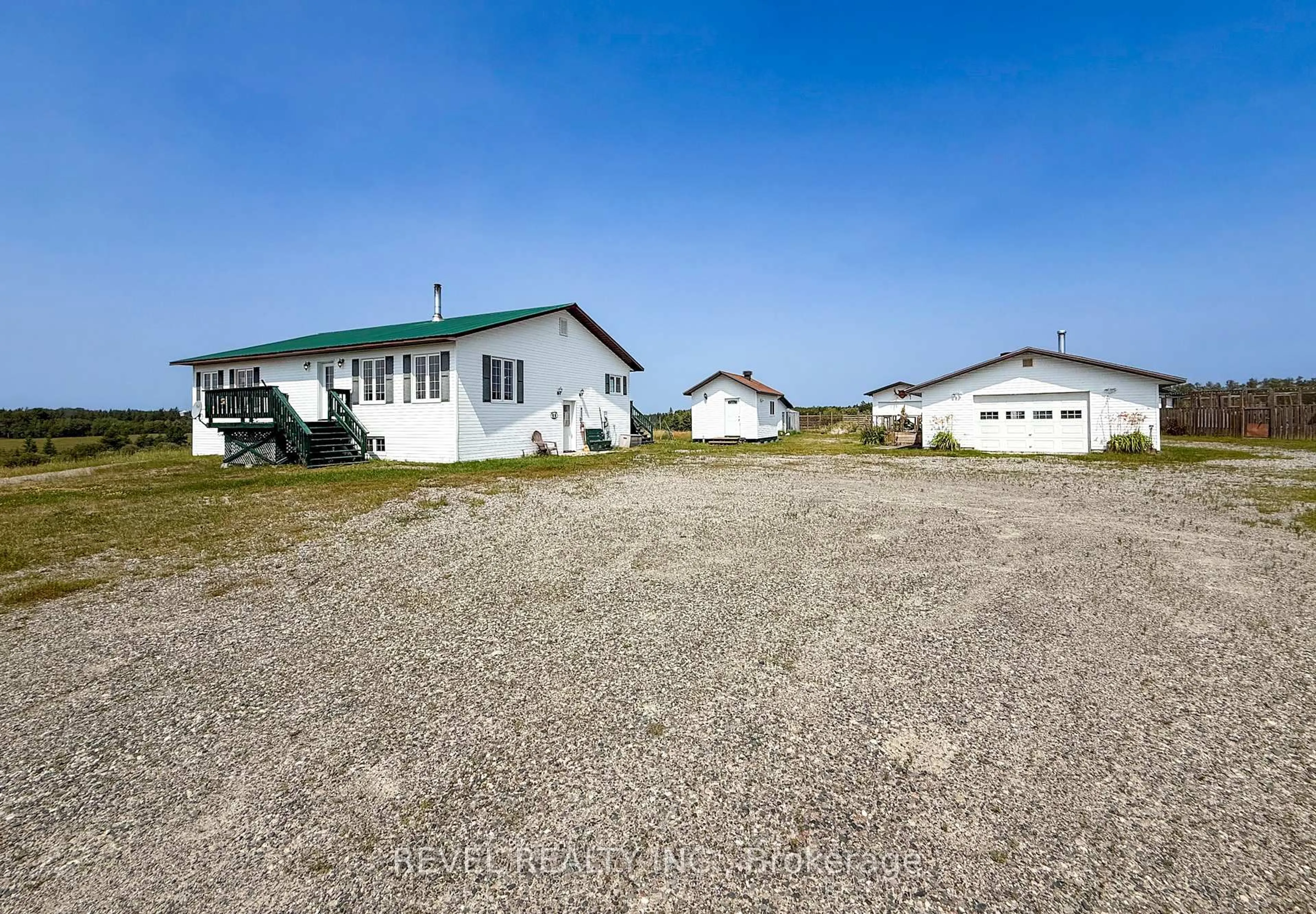 A pic from outside/outdoor area/front of a property/back of a property/a pic from drone, building for 3070 Frederick House Lake Rd, Timmins Ontario P0N 1A0
