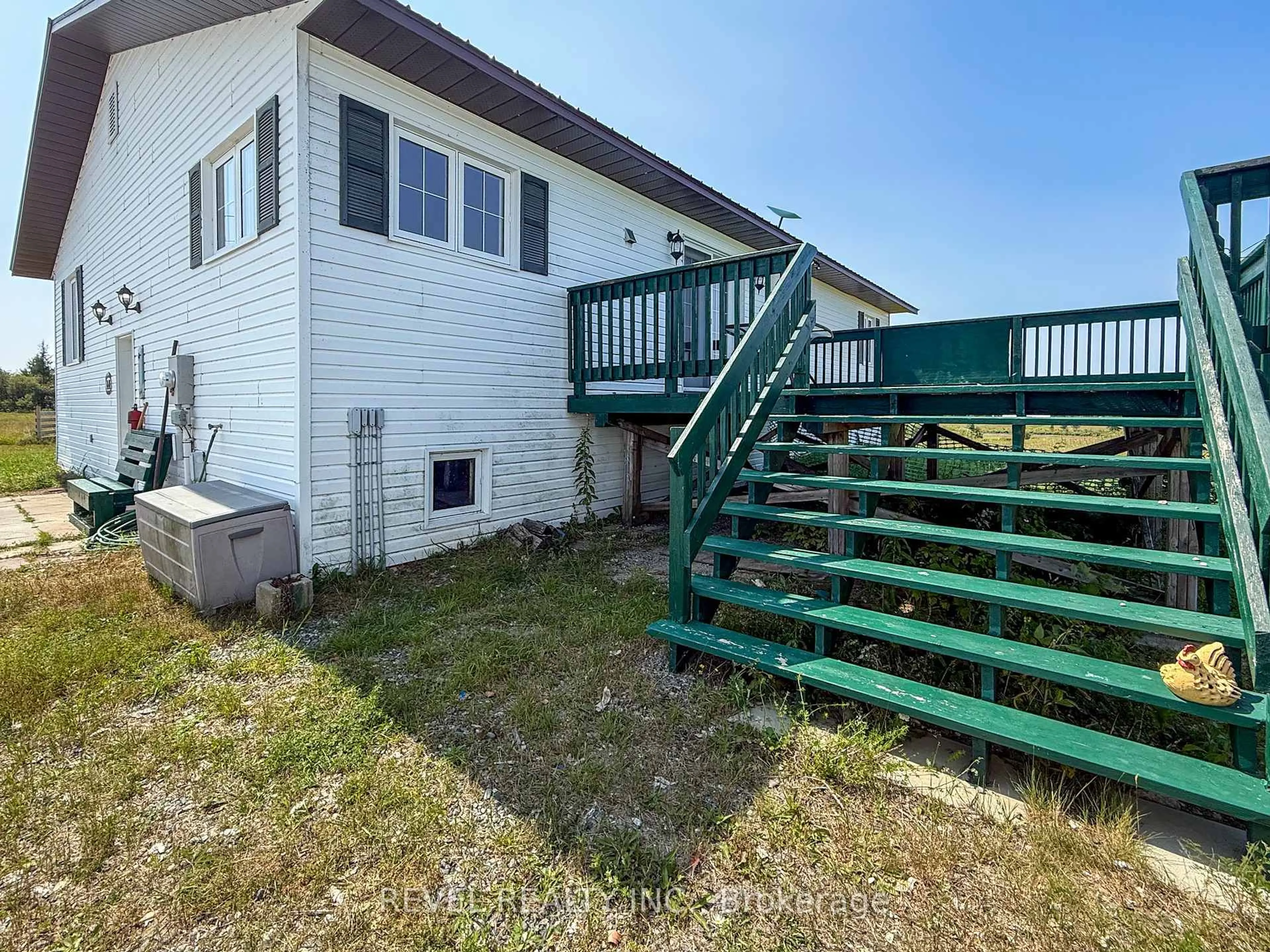 A pic from outside/outdoor area/front of a property/back of a property/a pic from drone, building for 3070 Frederick House Lake Rd, Timmins Ontario P0N 1A0