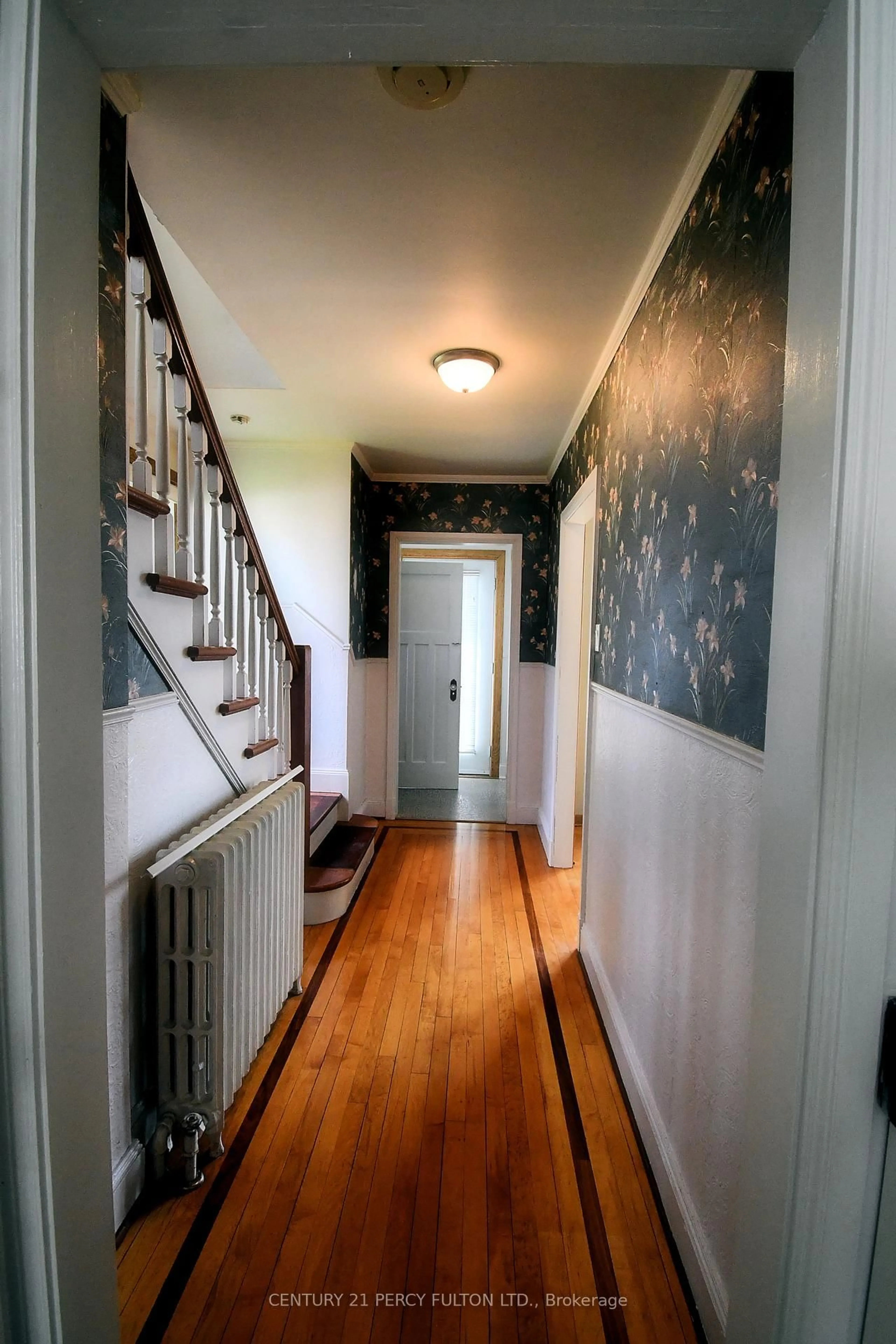 Indoor entryway for 900 Prince St, Hearst Ontario P0L 1N0