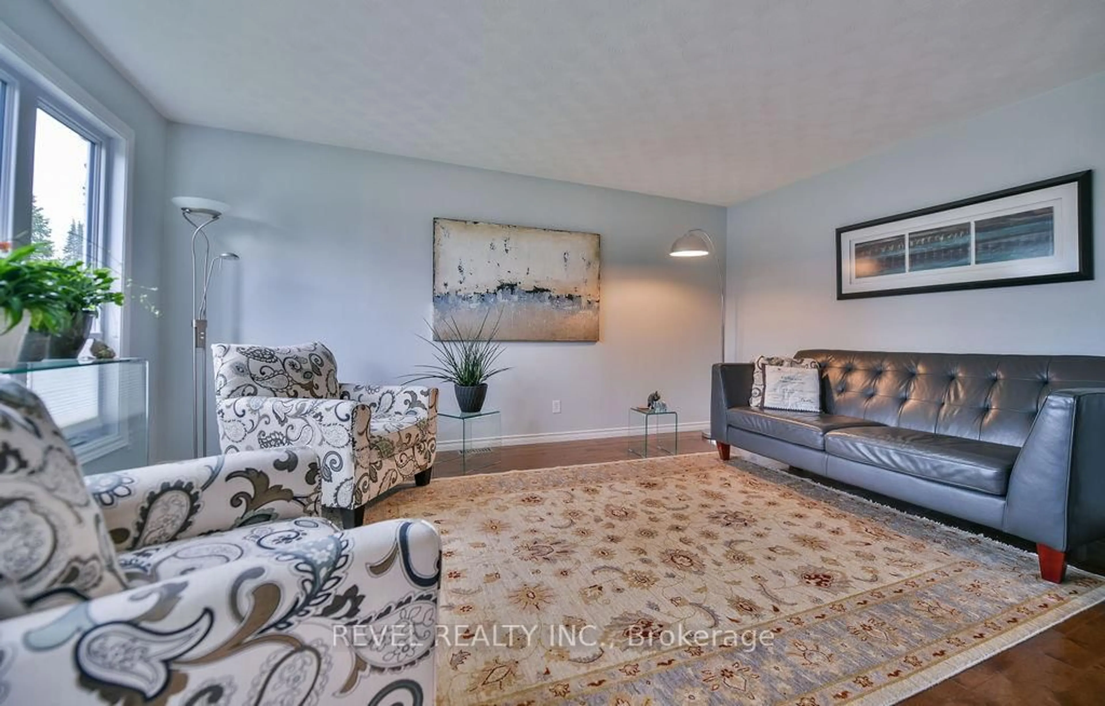 Living room with furniture, carpet floor for 447 Shub Ave, Timmins Ontario P4N 7N1