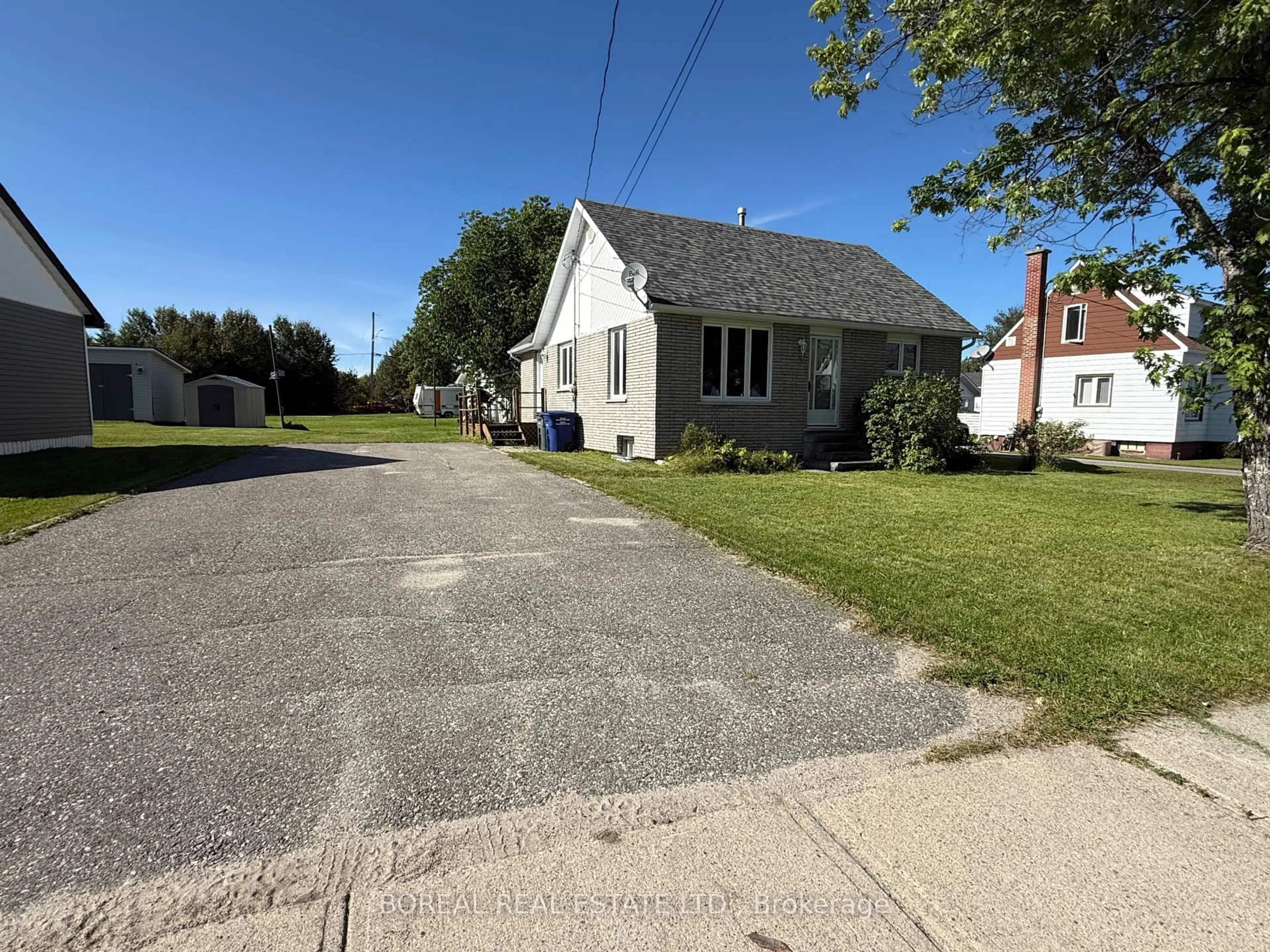A pic from outside/outdoor area/front of a property/back of a property/a pic from drone, street for 16 Sixth St, Smooth Rock Falls Ontario P0L 2B0
