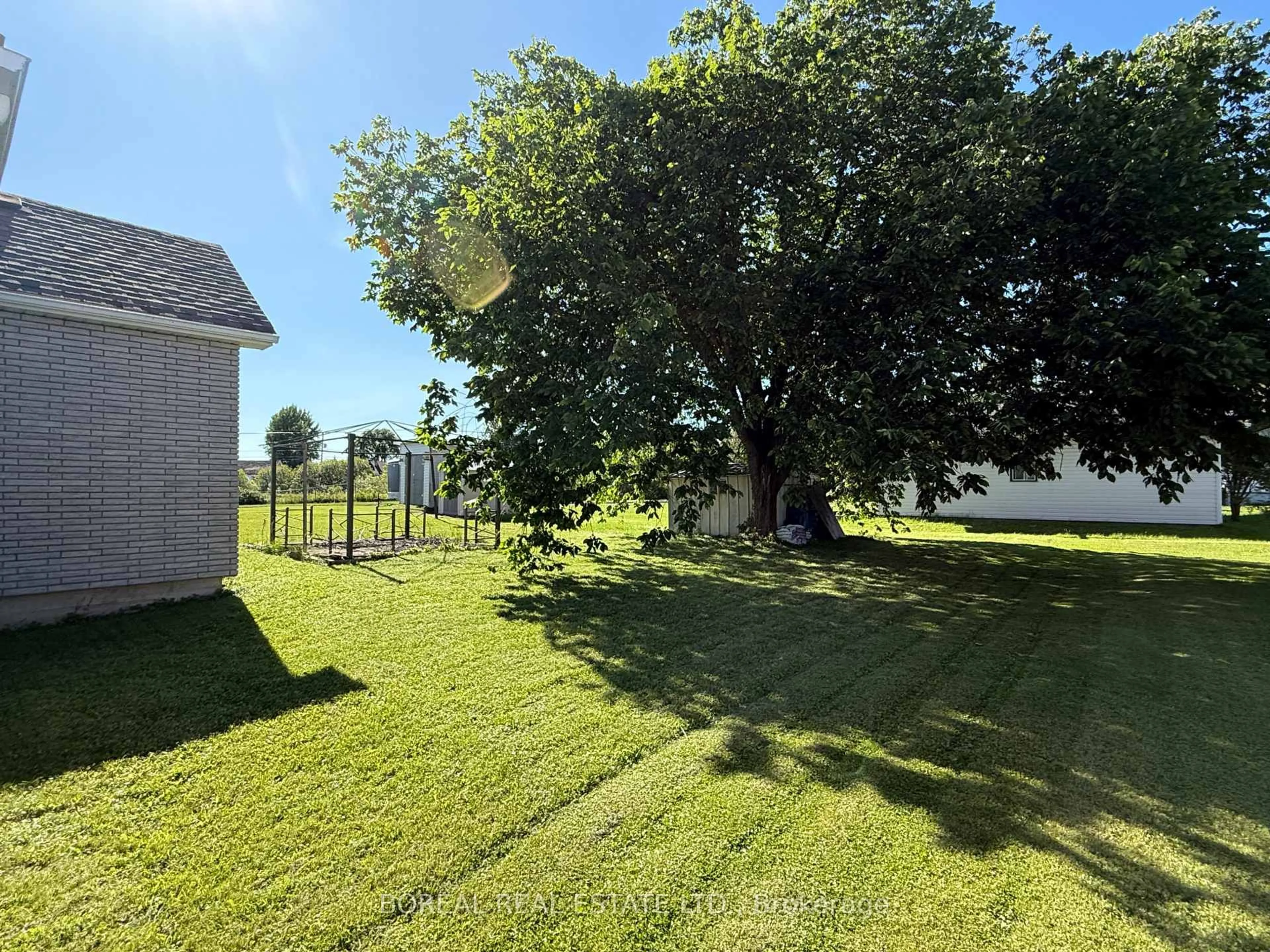 A pic from outside/outdoor area/front of a property/back of a property/a pic from drone, unknown for 16 Sixth St, Smooth Rock Falls Ontario P0L 2B0