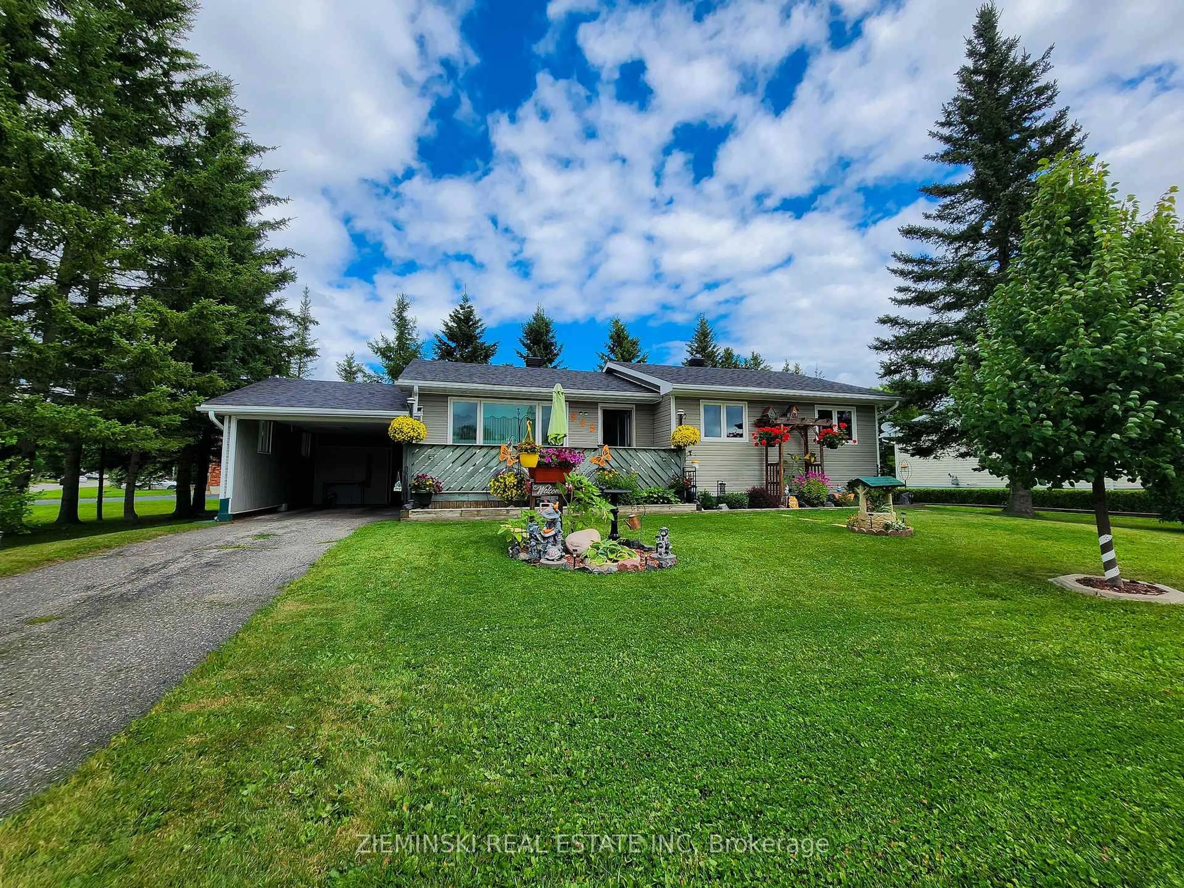 A pic from outside/outdoor area/front of a property/back of a property/a pic from drone, street for 345 Nosov Dr, Iroquois Falls Ontario P0K 1G0