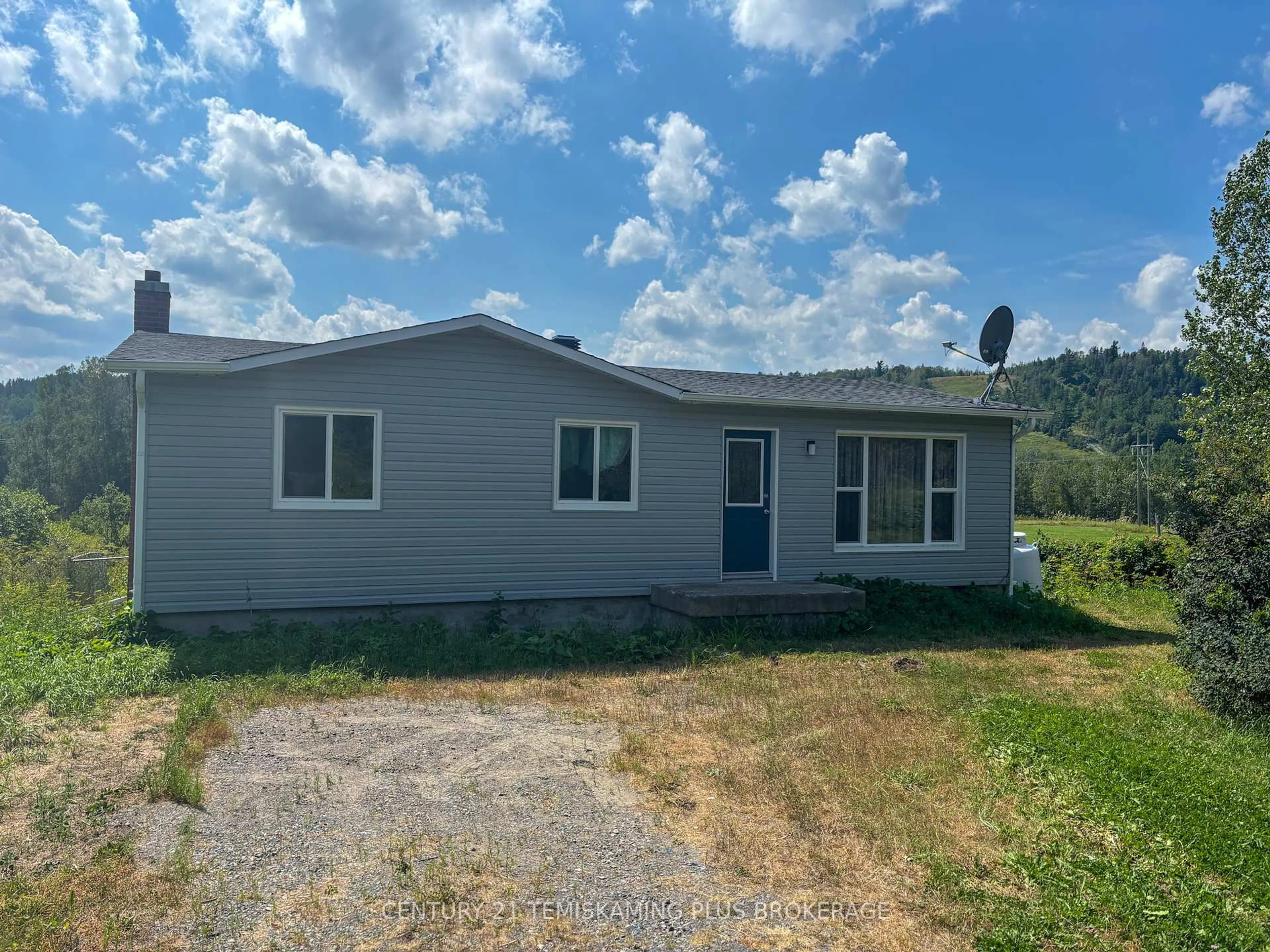 Home with vinyl exterior material, unknown for 974332 Highway 567, Timiskaming Ontario P0J 1R0