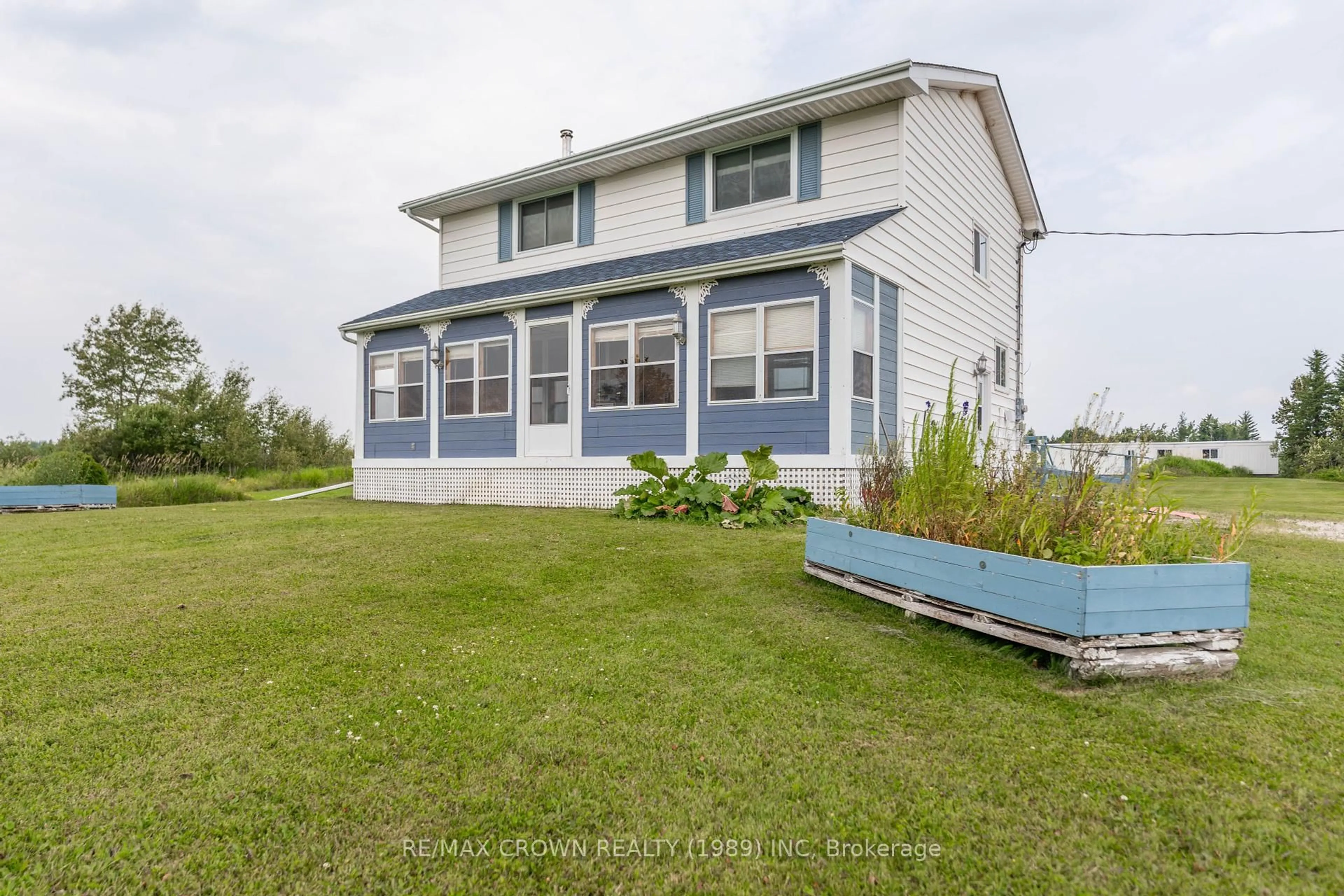 Home with vinyl exterior material, water/lake/river/ocean view for PCL 12518 Con 1 Veilleux Rd, Kapuskasing Ontario P5N 2X7