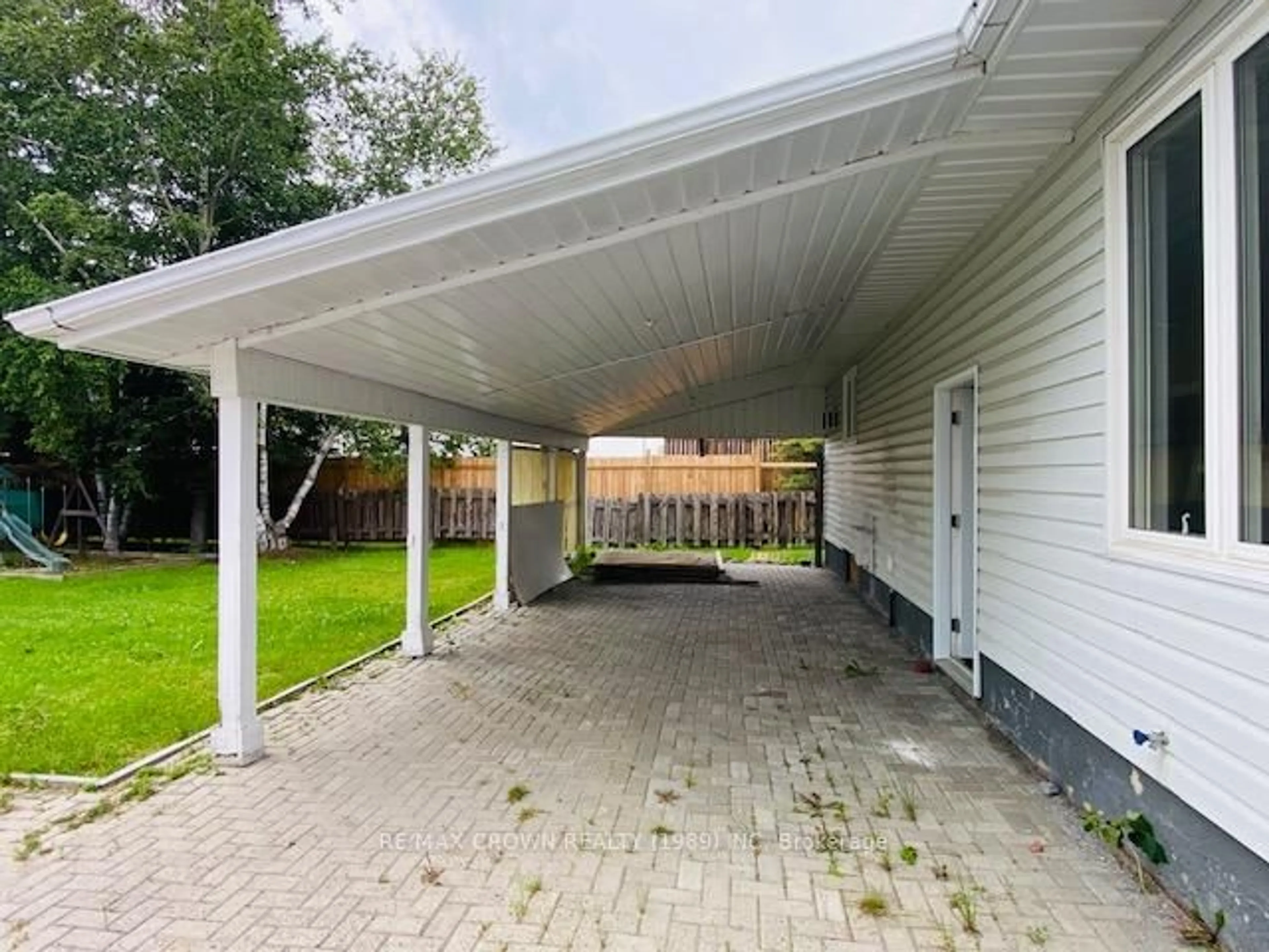 Patio, street for 10 LEONARD Ave, Kapuskasing Ontario P0L 1V0