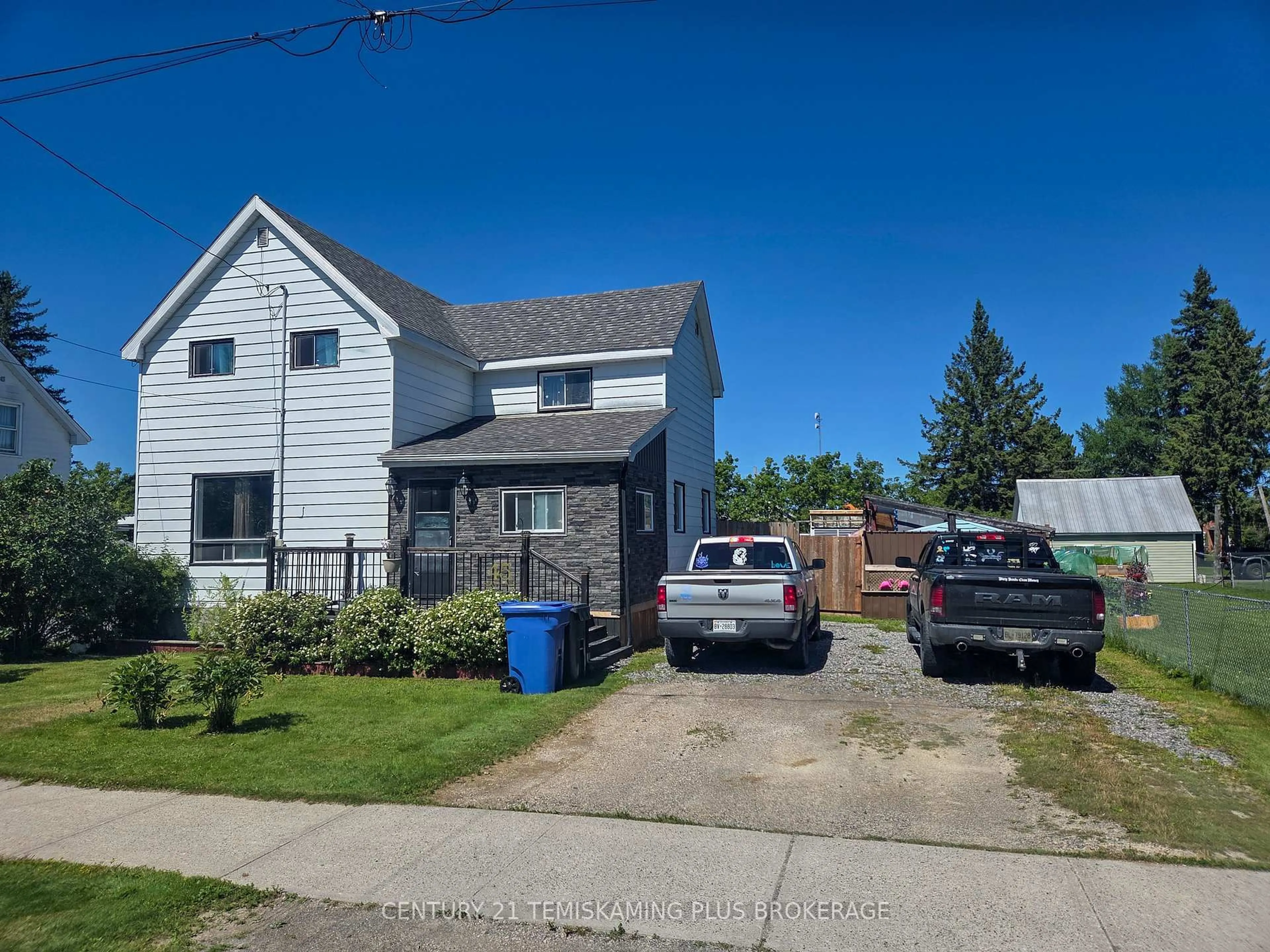 A pic from outside/outdoor area/front of a property/back of a property/a pic from drone, street for 45 6th Ave, Englehart Ontario P0J 1H0