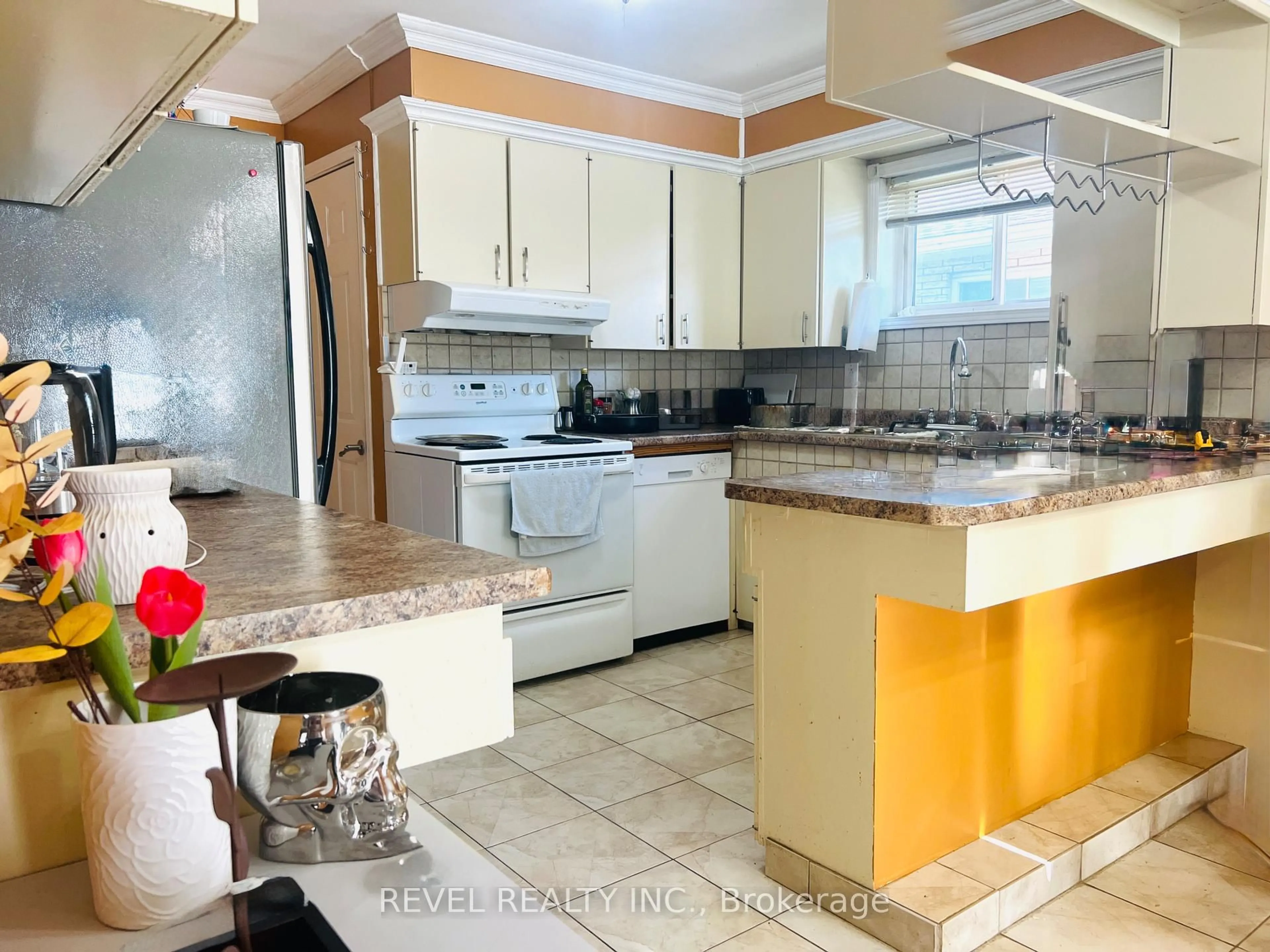 Unknown for 380 Norman St, Timmins Ontario P4N 4B7