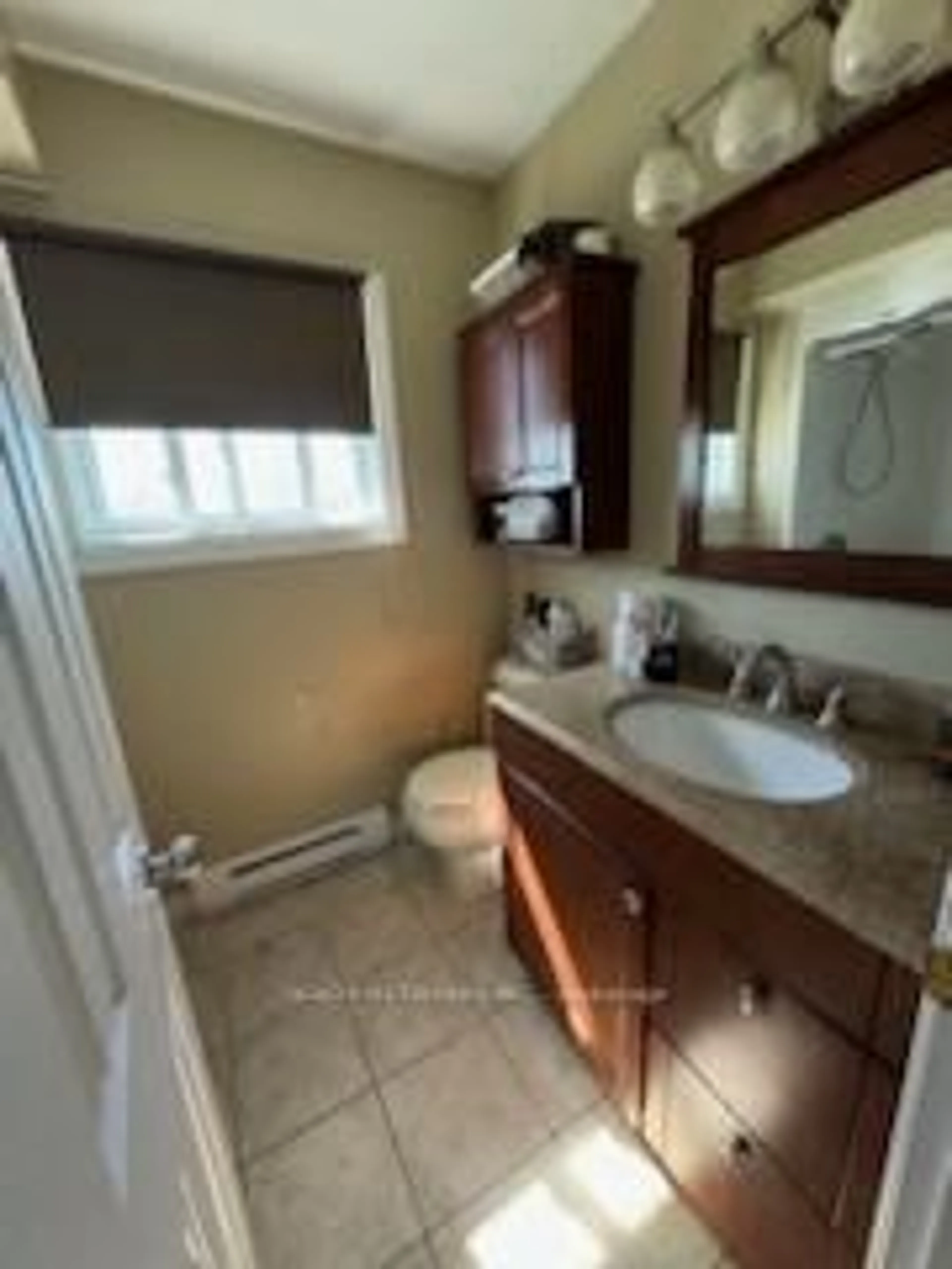 Standard bathroom, ceramic/tile floor for 1034 Michener Blvd, Timmins Ontario P0N 1K0