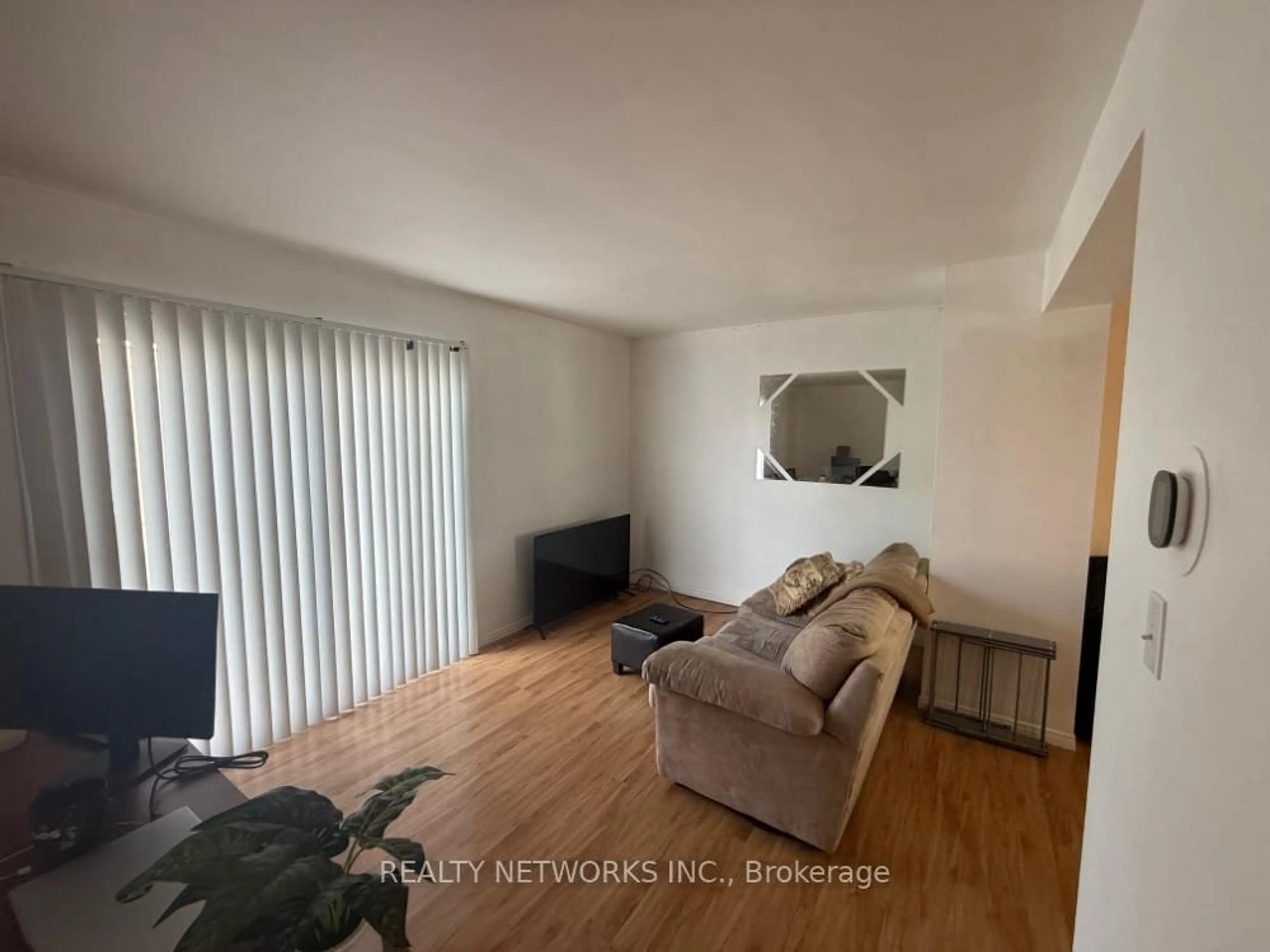 A pic of a room for 577 College St #4, Timmins Ontario P4N 7Y9