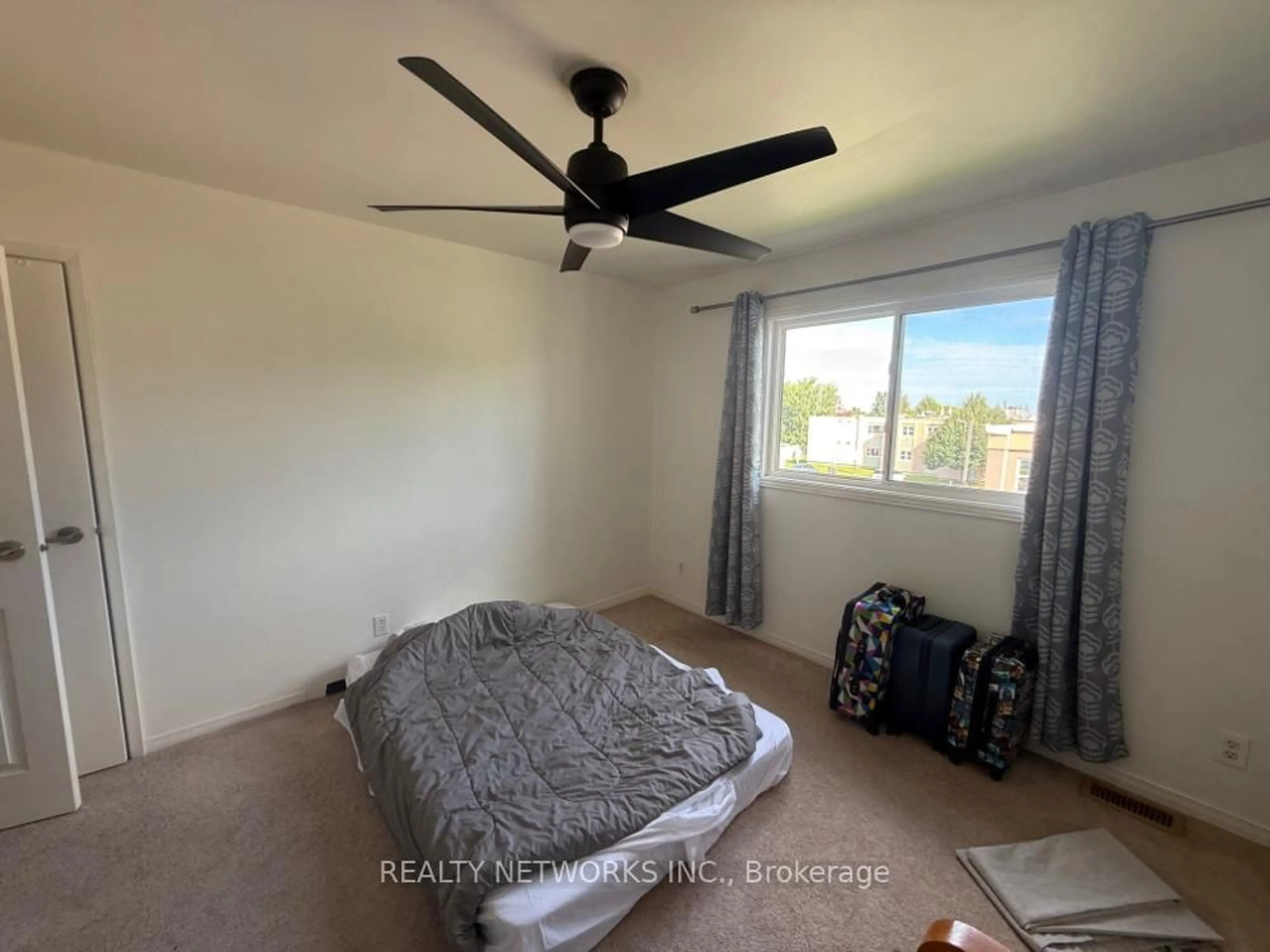 A pic of a room for 577 College St #4, Timmins Ontario P4N 7Y9