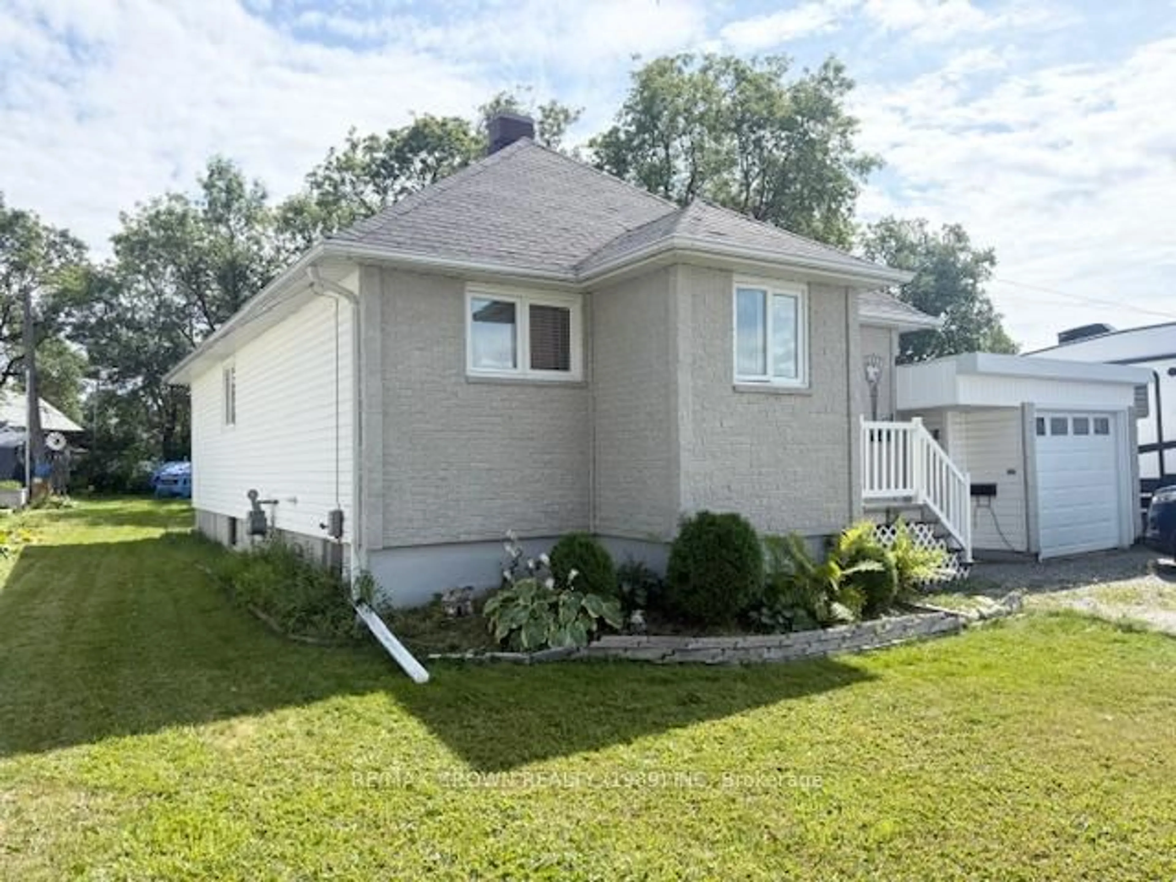 Home with vinyl exterior material, street for 78 Devonshire St, Kapuskasing Ontario P5N 1C6