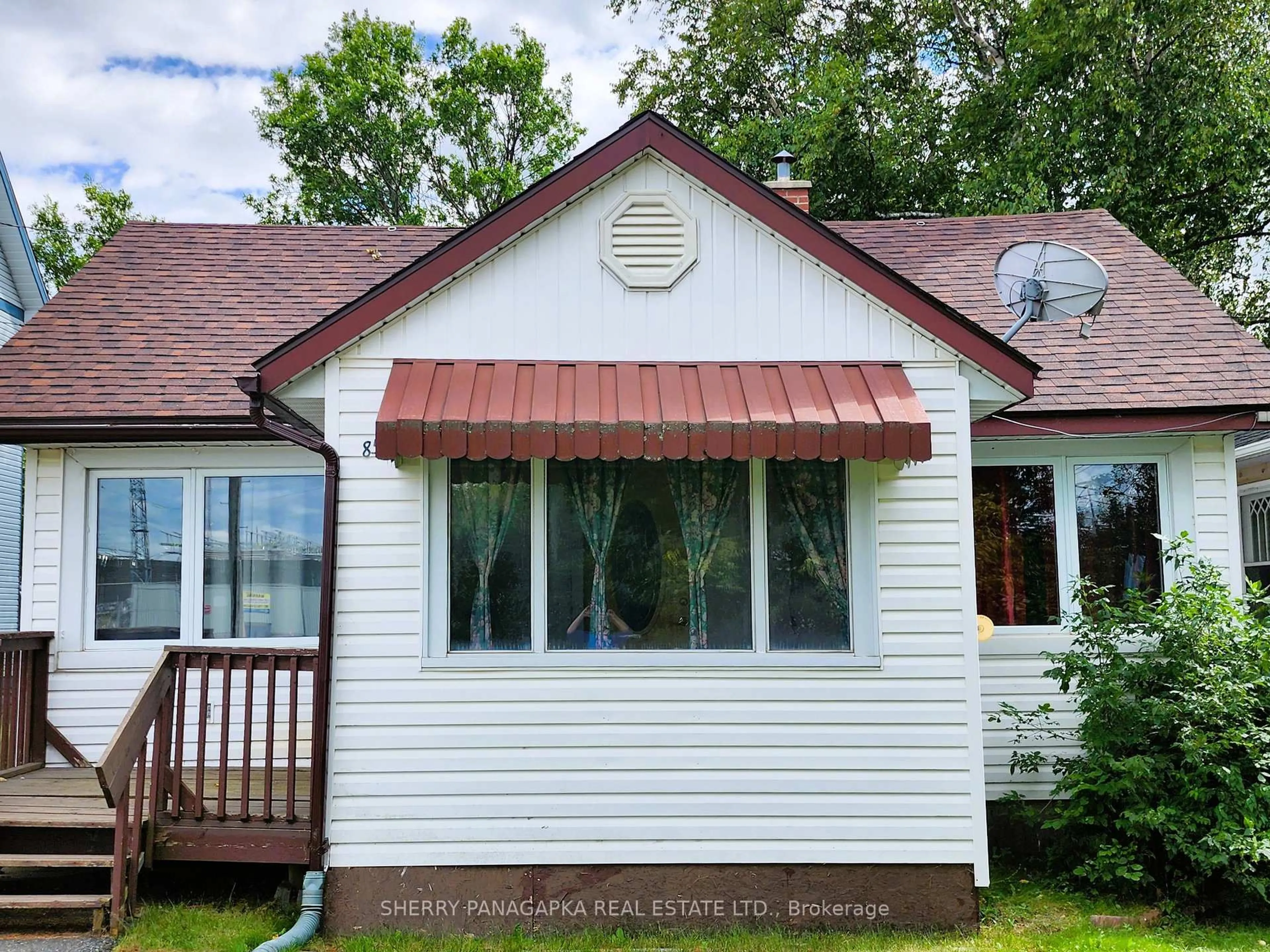 Home with vinyl exterior material, building for 85 Government Rd, Kirkland Lake Ontario P2N 1A6