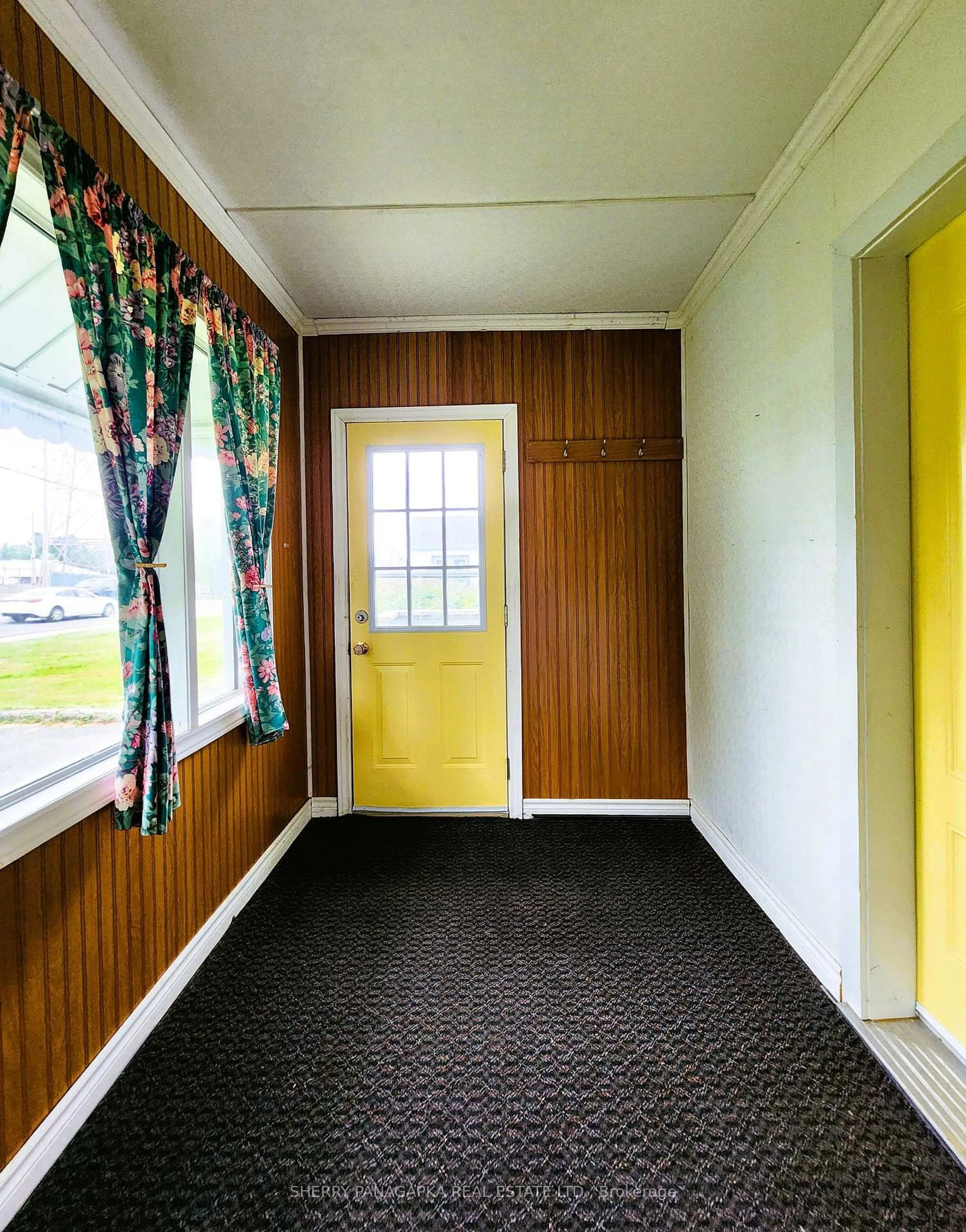 Indoor entryway for 85 Government Rd, Kirkland Lake Ontario P2N 1A6