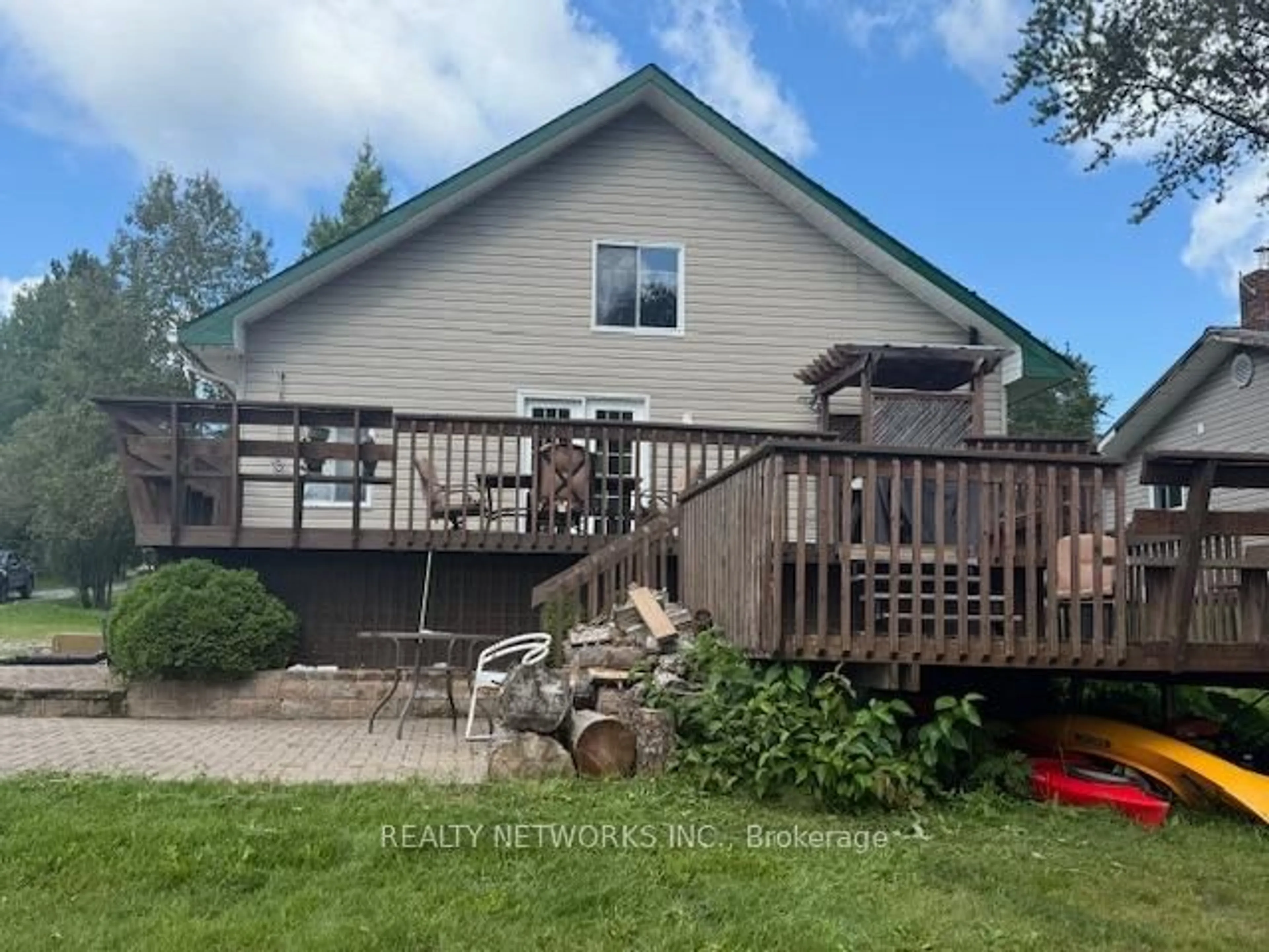 Home with vinyl exterior material, water/lake/river/ocean view for 268 Wallingford Rd, Timmins Ontario P4N 7C3