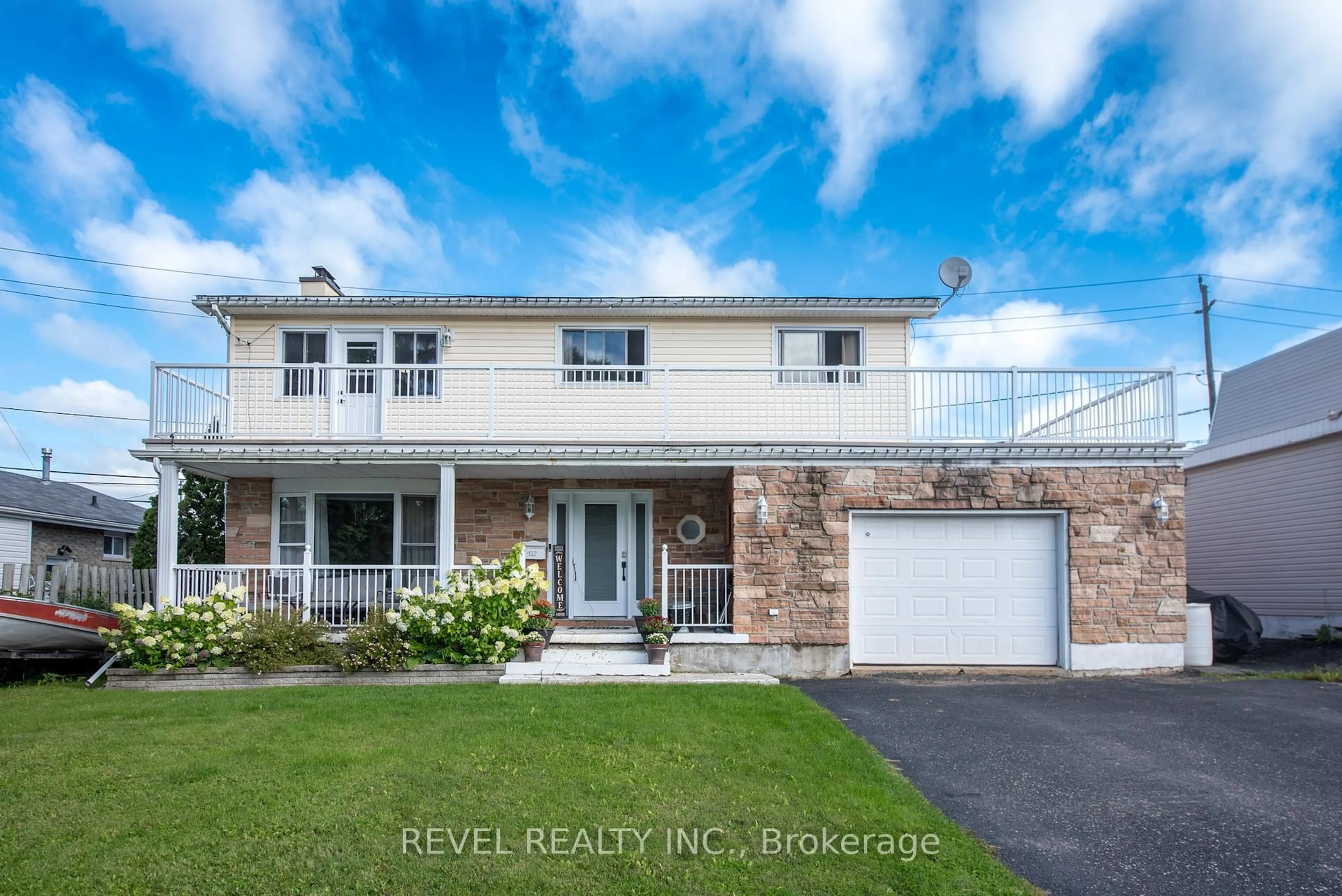 Home with vinyl exterior material, street for 432 Morandin Ave, Timmins Ontario P4N 7R4