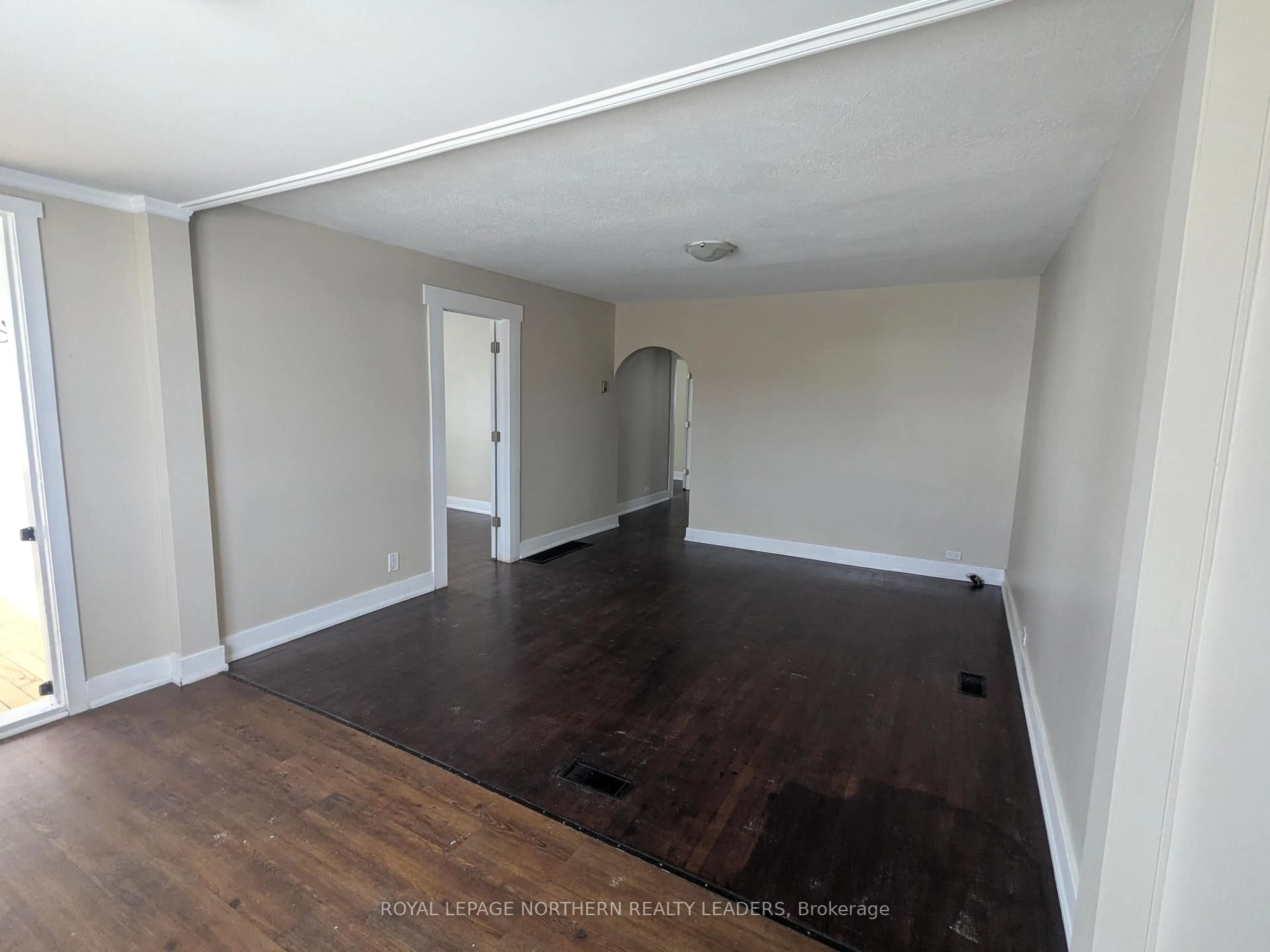 A pic of a room for 187 Maple St, Timmins Ontario P4N 6B7