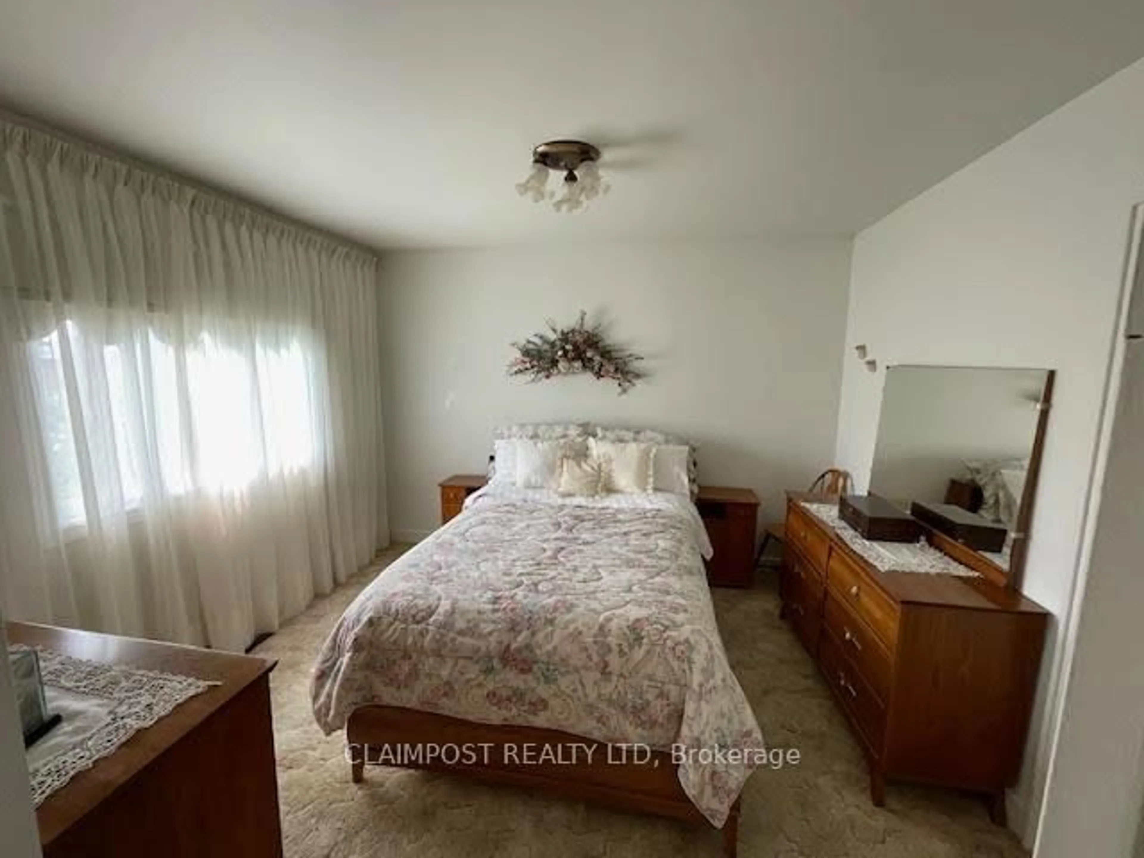 A pic of a room for 140 Cody St, Timmins Ontario P4N 3J7