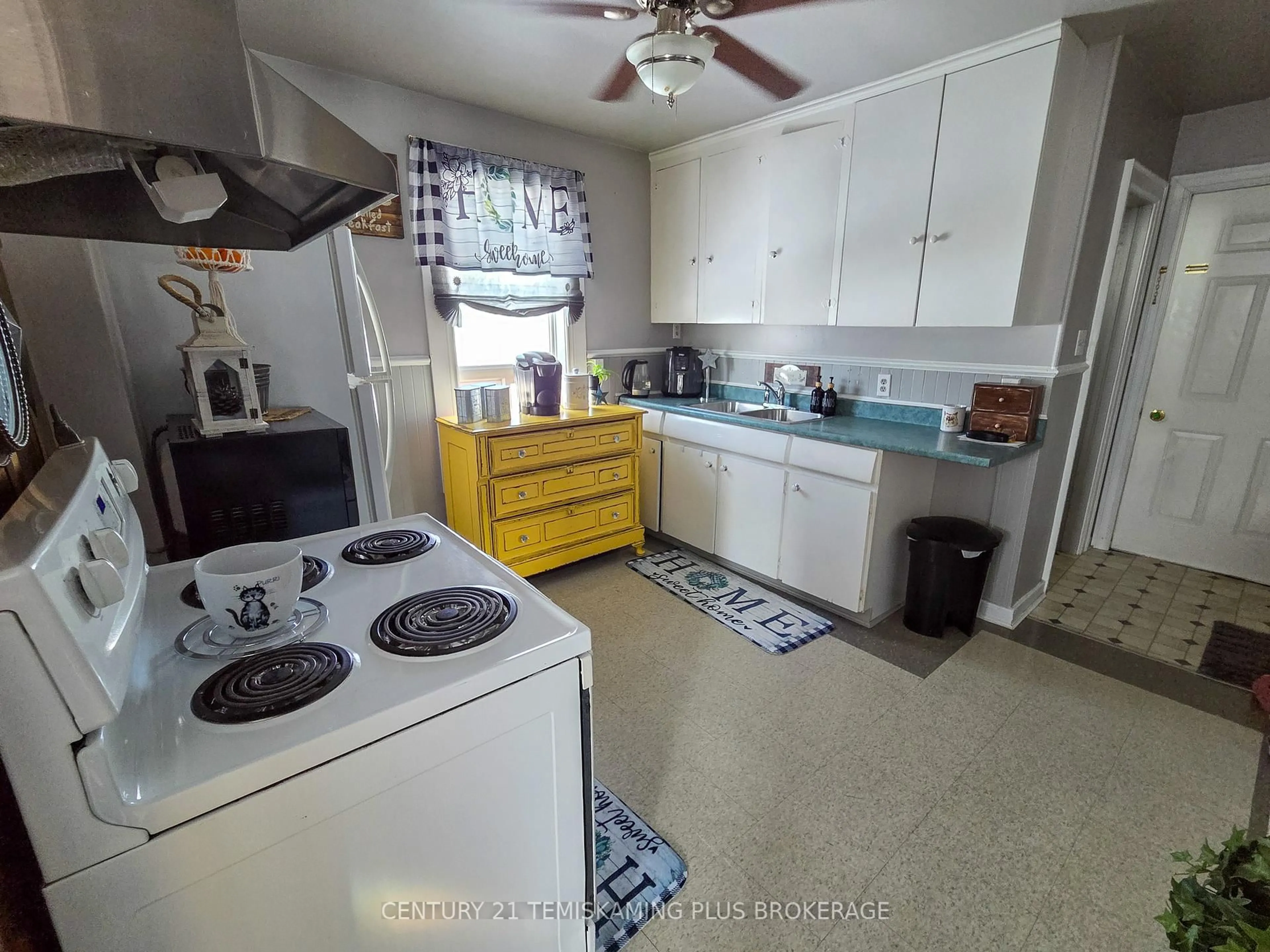 Unknown for 40 Taylor Ave, Kirkland Lake Ontario P2N 2L1