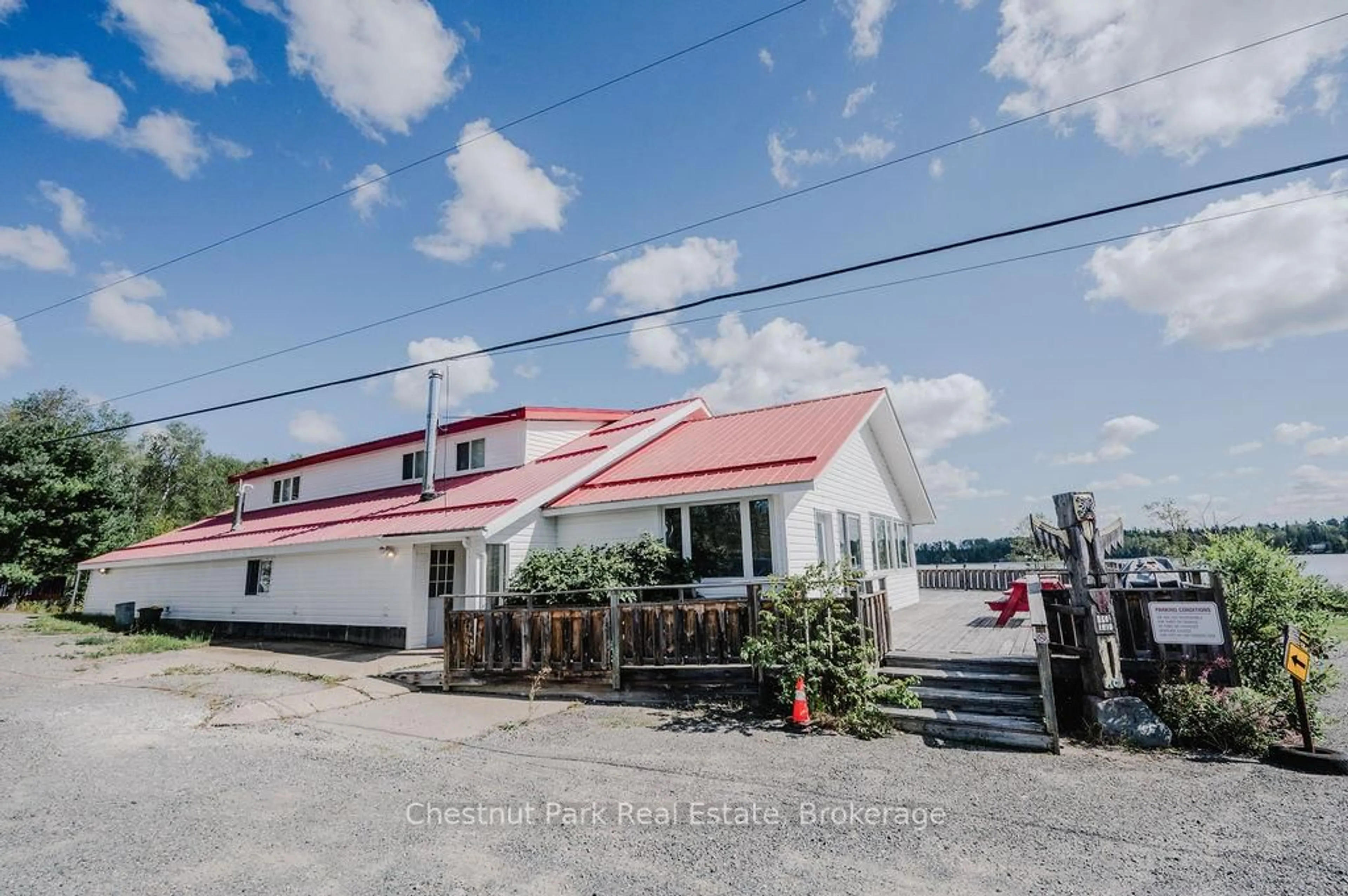 A pic from outside/outdoor area/front of a property/back of a property/a pic from drone, building for 501 Resort Rd, Kirkland Lake Ontario P0K 1S0