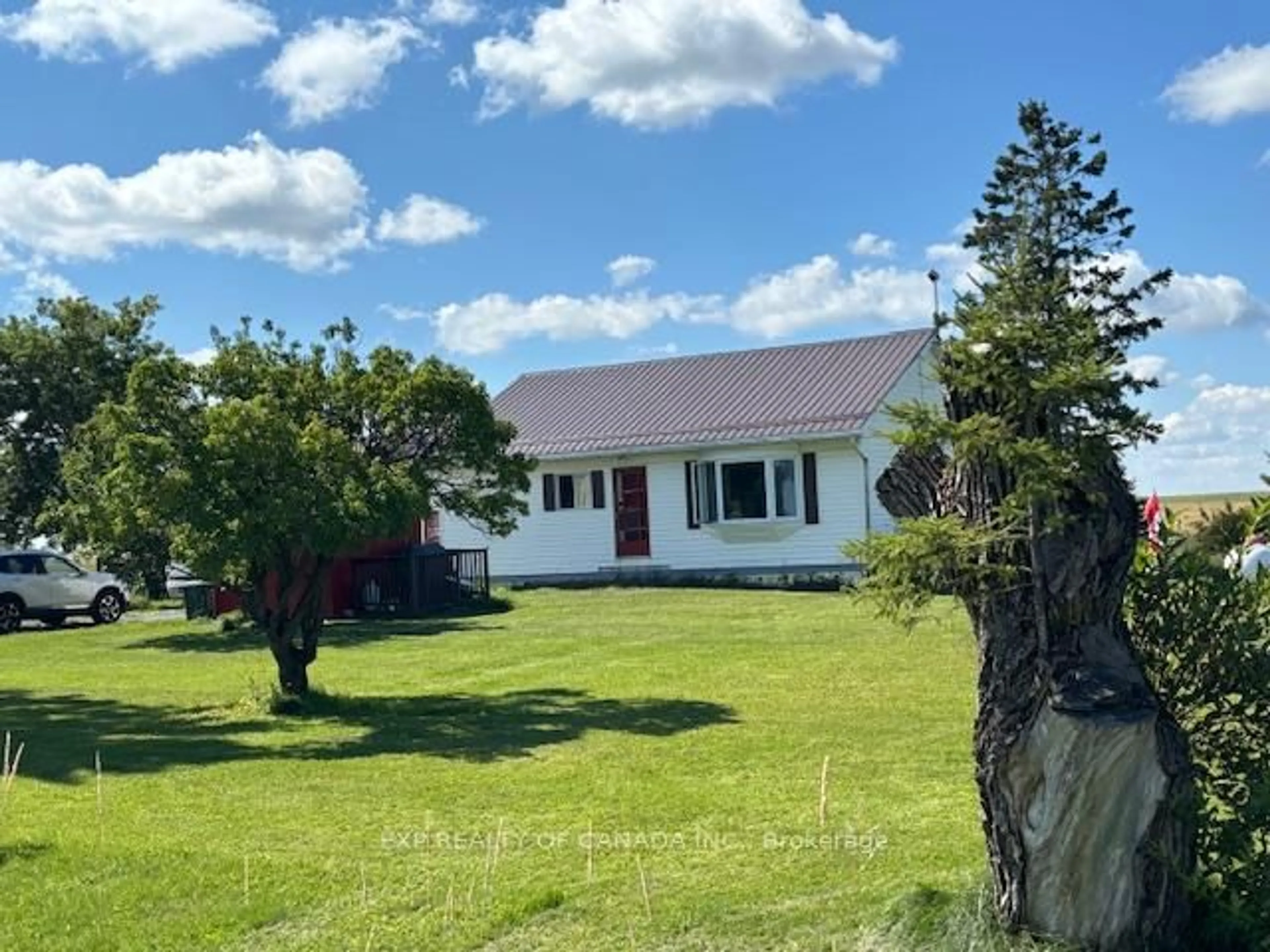 A pic from outside/outdoor area/front of a property/back of a property/a pic from drone, unknown for 1359 Genier Rd, Cochrane Ontario P0L 1C0