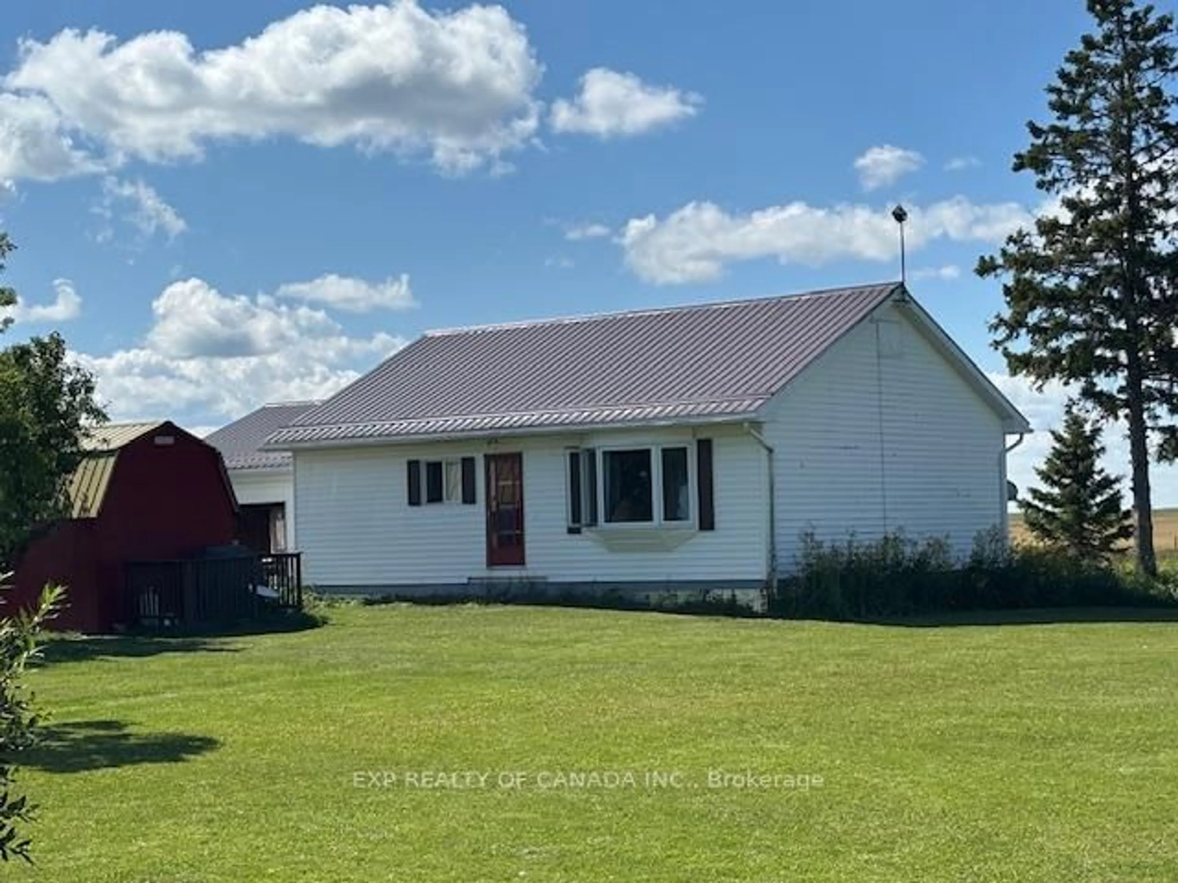 A pic from outside/outdoor area/front of a property/back of a property/a pic from drone, unknown for 1359 Genier Rd, Cochrane Ontario P0L 1C0