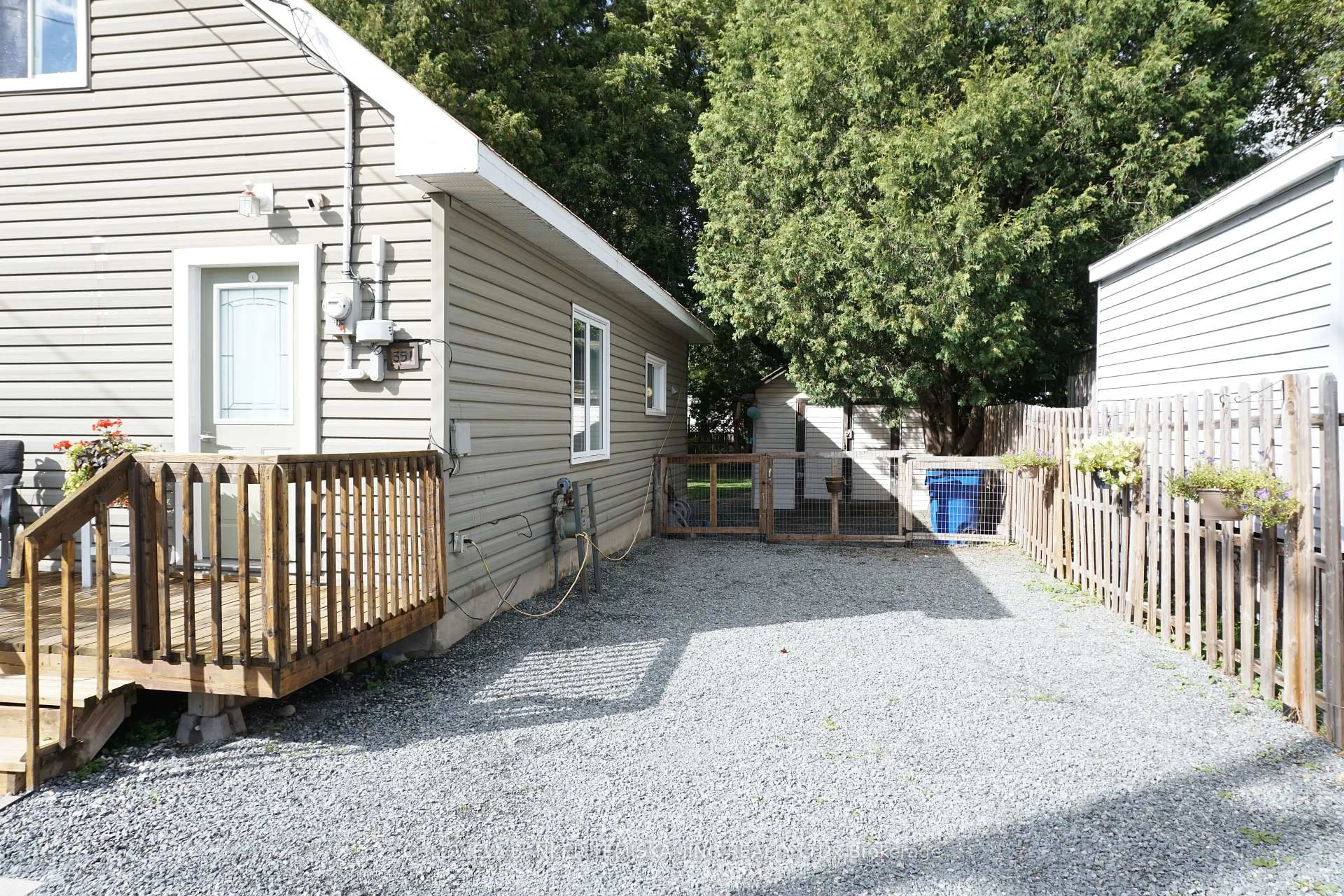 Patio, street for 351 Broadwood Ave, Temiskaming Shores Ontario P0J 1P0