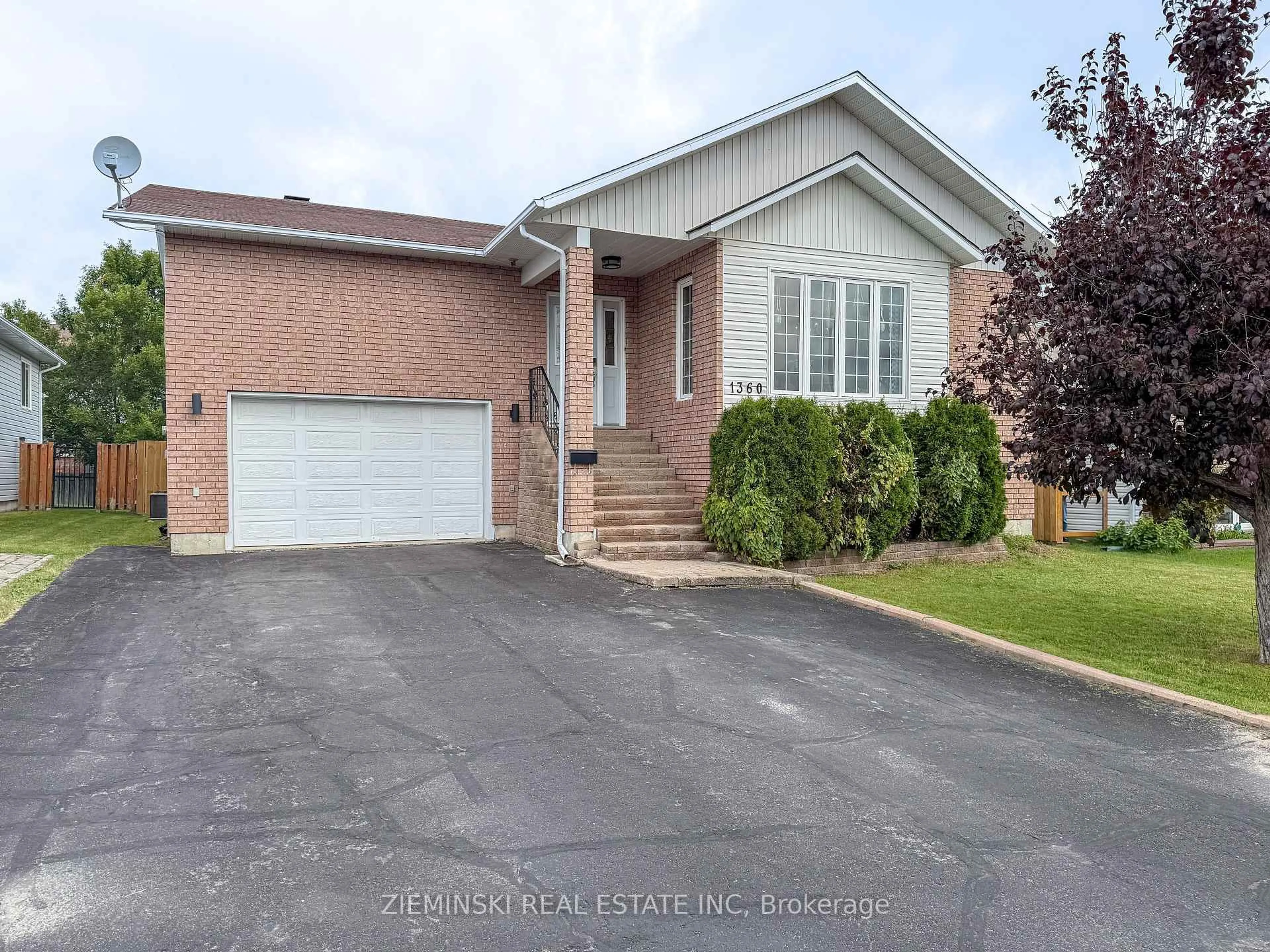 Home with brick exterior material, street for 1360 Park Ave, Timmins Ontario P4R 1L9