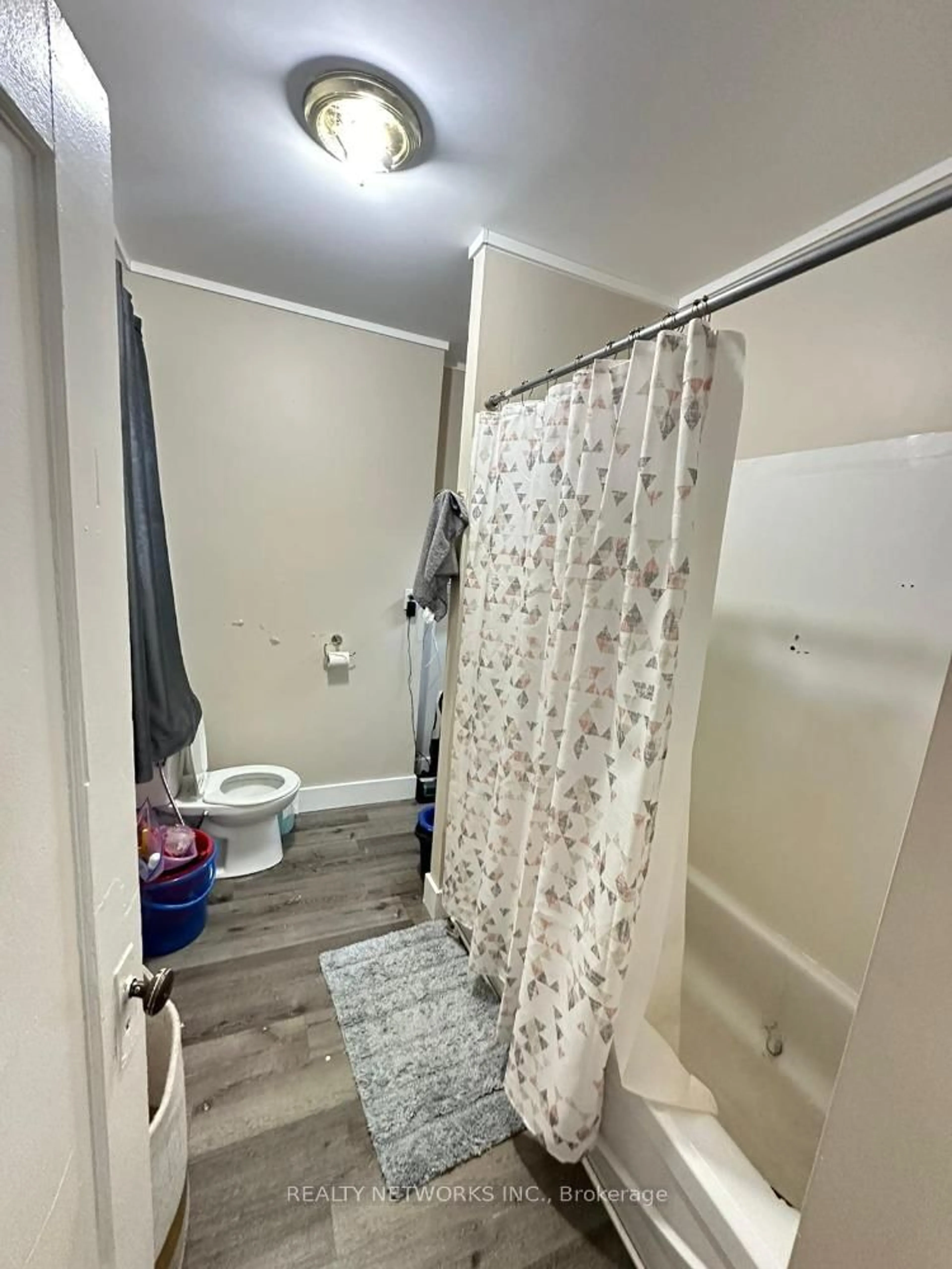Standard bathroom, unknown for 184 Cedar St, Timmins Ontario P4N 6J3