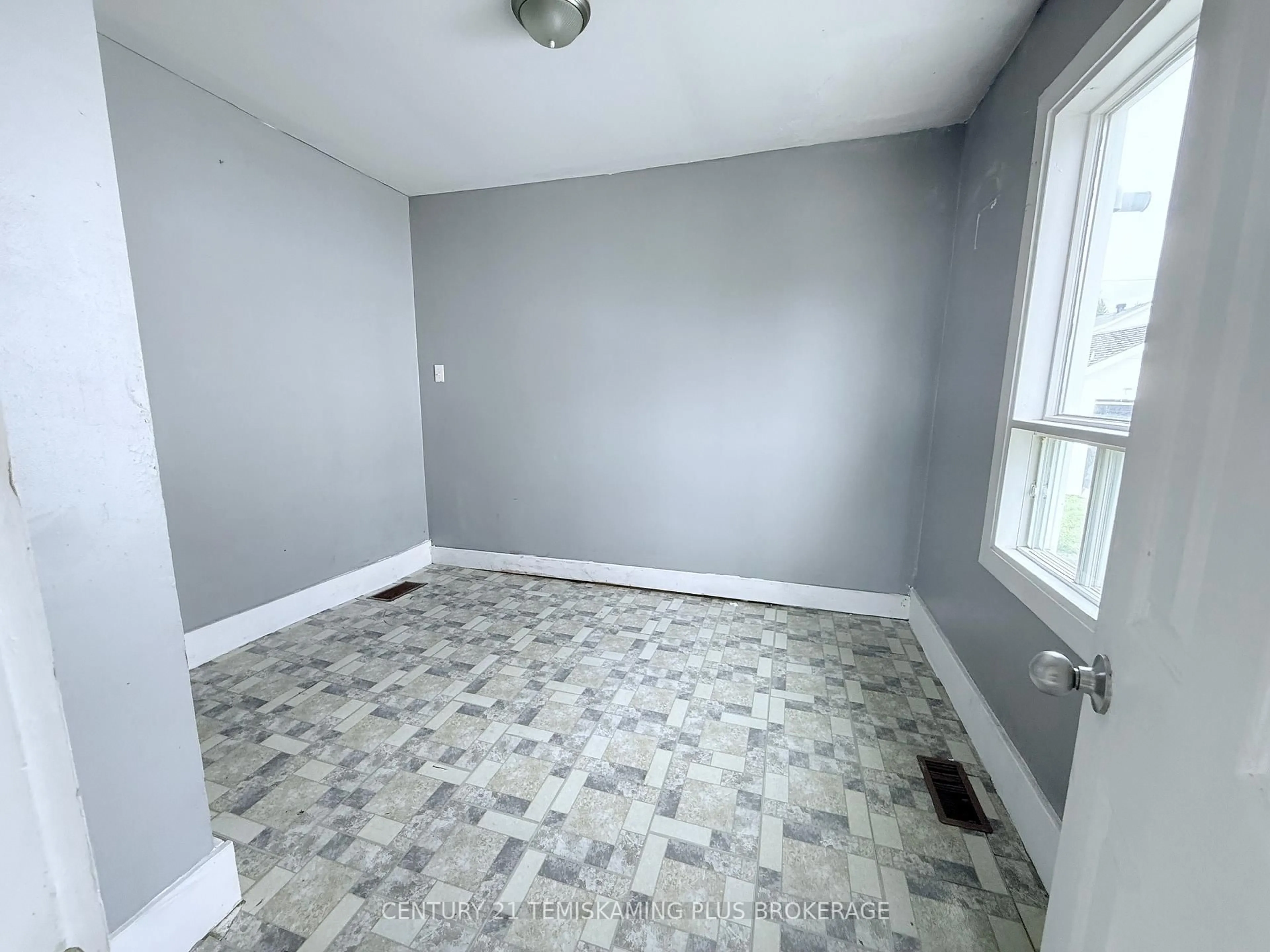 A pic of a room for 80 Poplar Ave, Kirkland Lake Ontario P2N 2M9