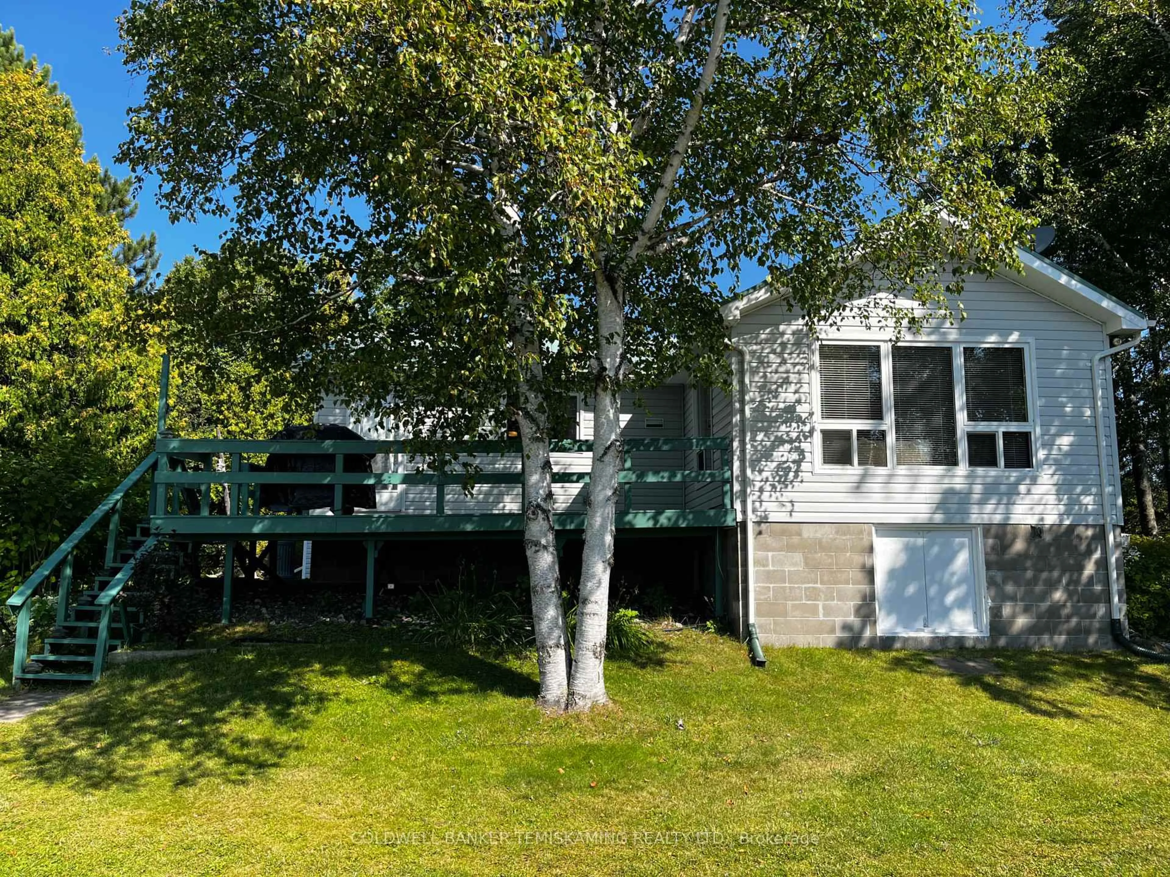 A pic from outside/outdoor area/front of a property/back of a property/a pic from drone, water/lake/river/ocean view for 0 Seventh St, Timiskaming Ontario P0J 1J0