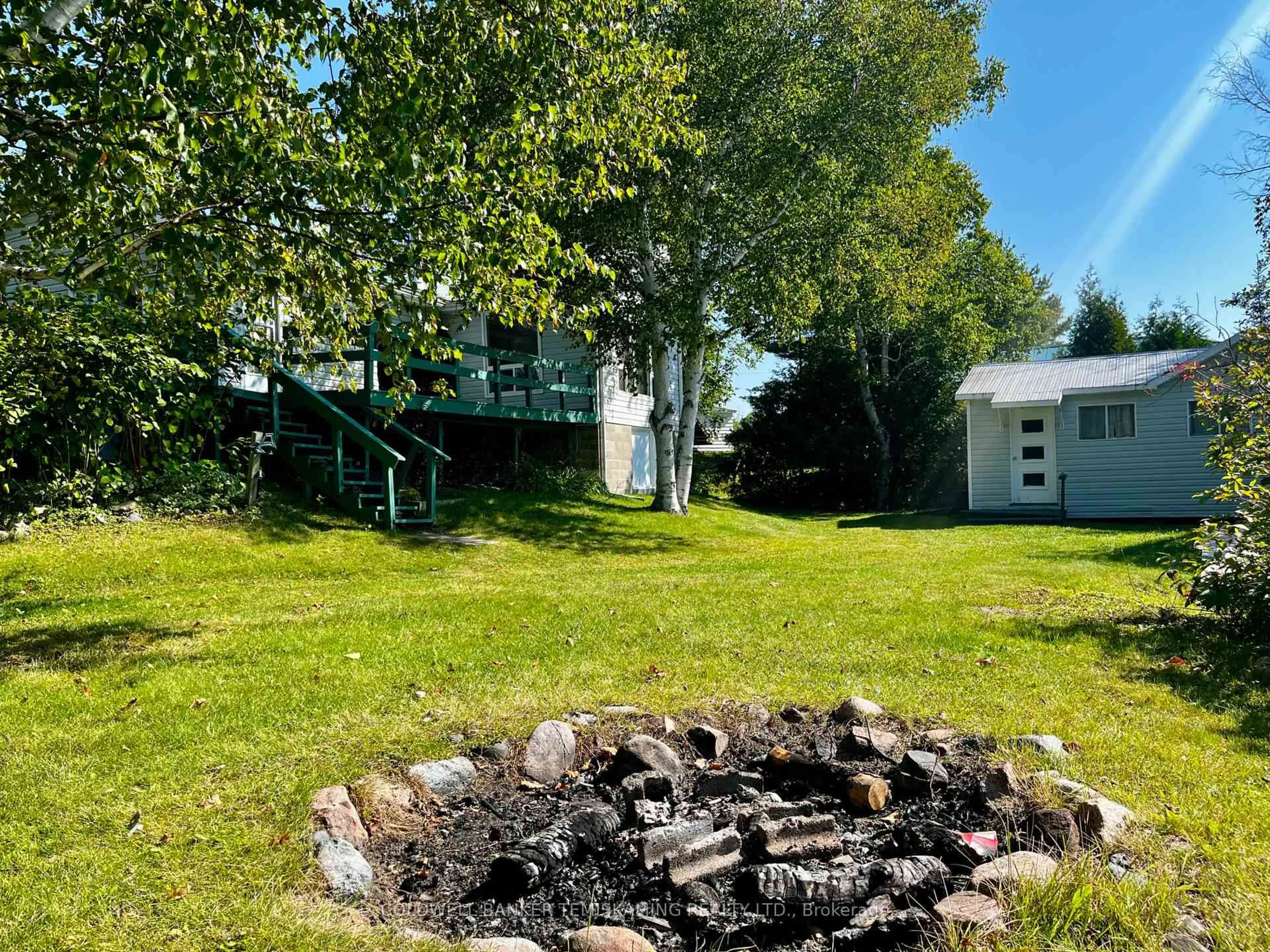 A pic from outside/outdoor area/front of a property/back of a property/a pic from drone, water/lake/river/ocean view for 0 Seventh St, Timiskaming Ontario P0J 1J0