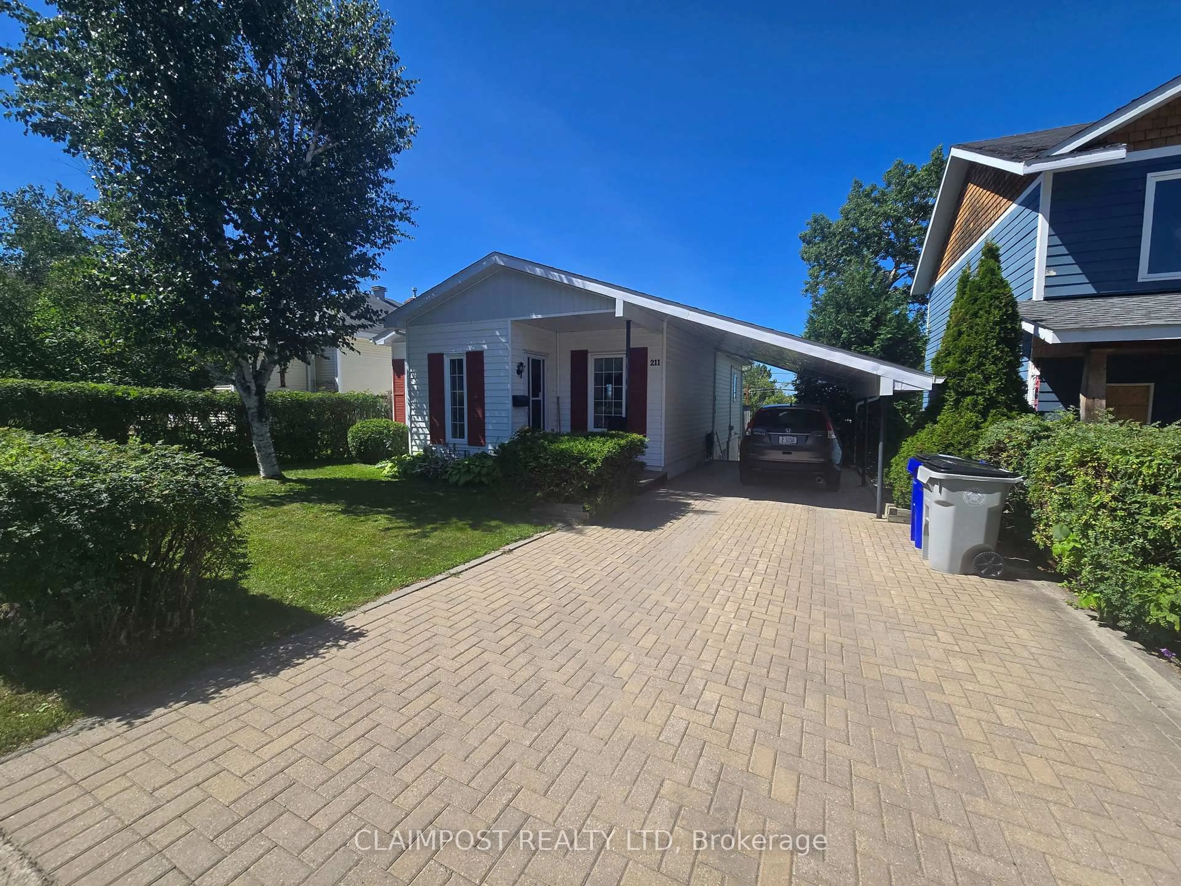 A pic from outside/outdoor area/front of a property/back of a property/a pic from drone, street for 211 Hemlock St, Timmins Ontario P4N 6S7